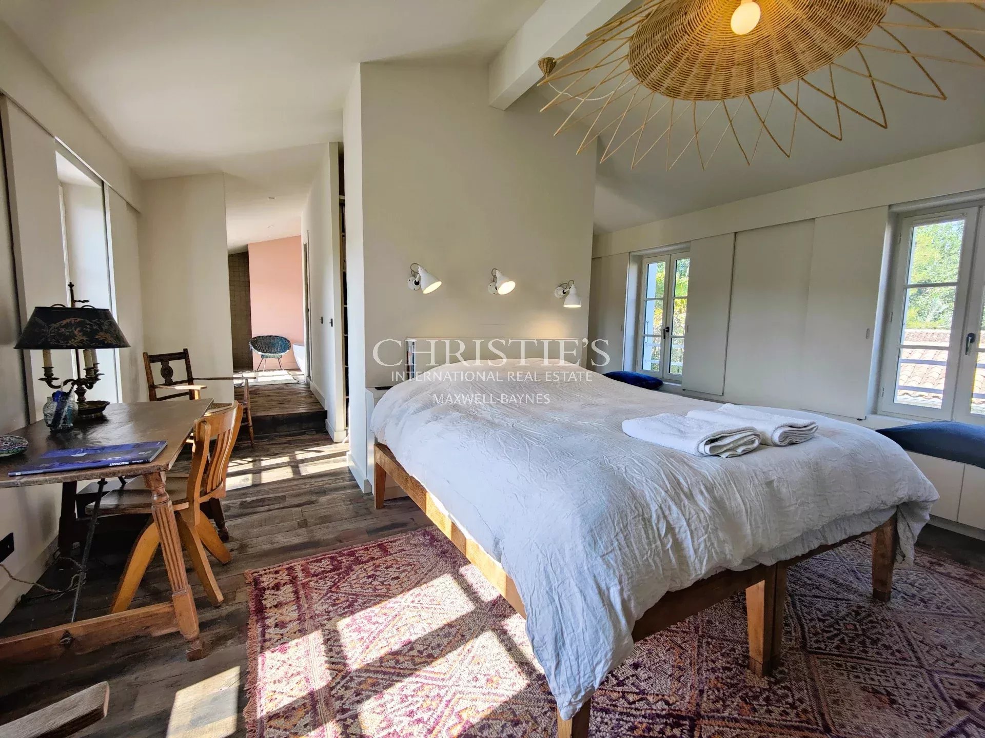 6 Bedroom Villa/Townhouse's Image 19