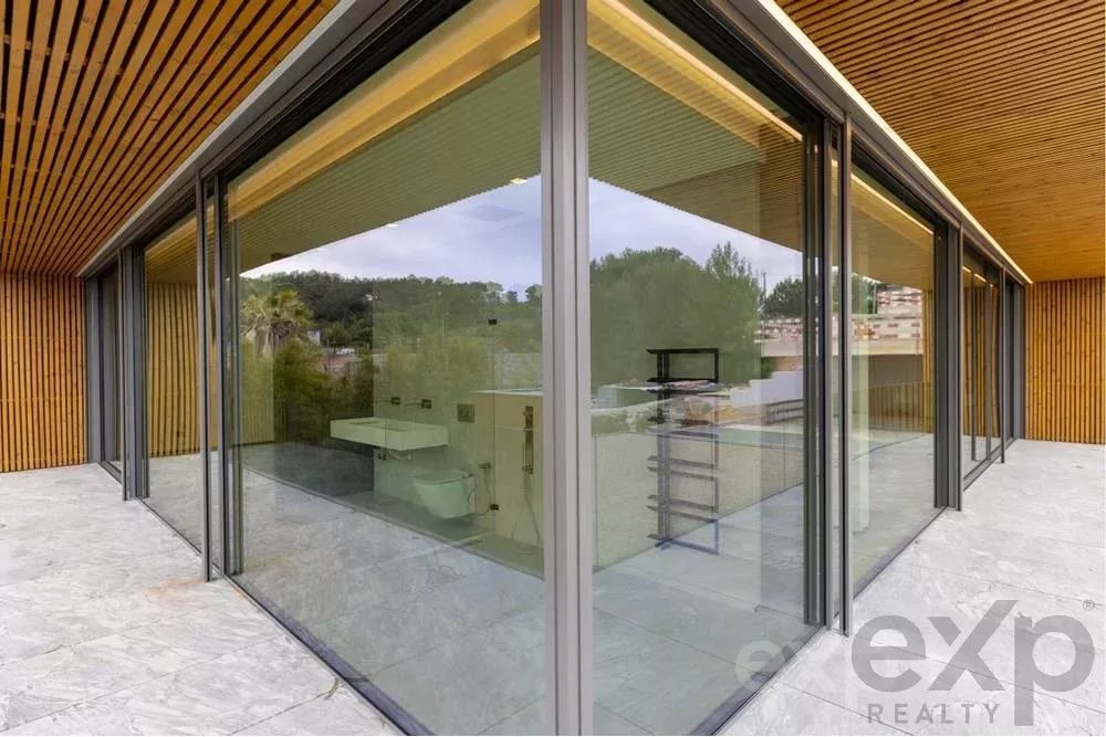 New detached house in an exclusive condominium of 4 luxurious units. 85506671 image 23