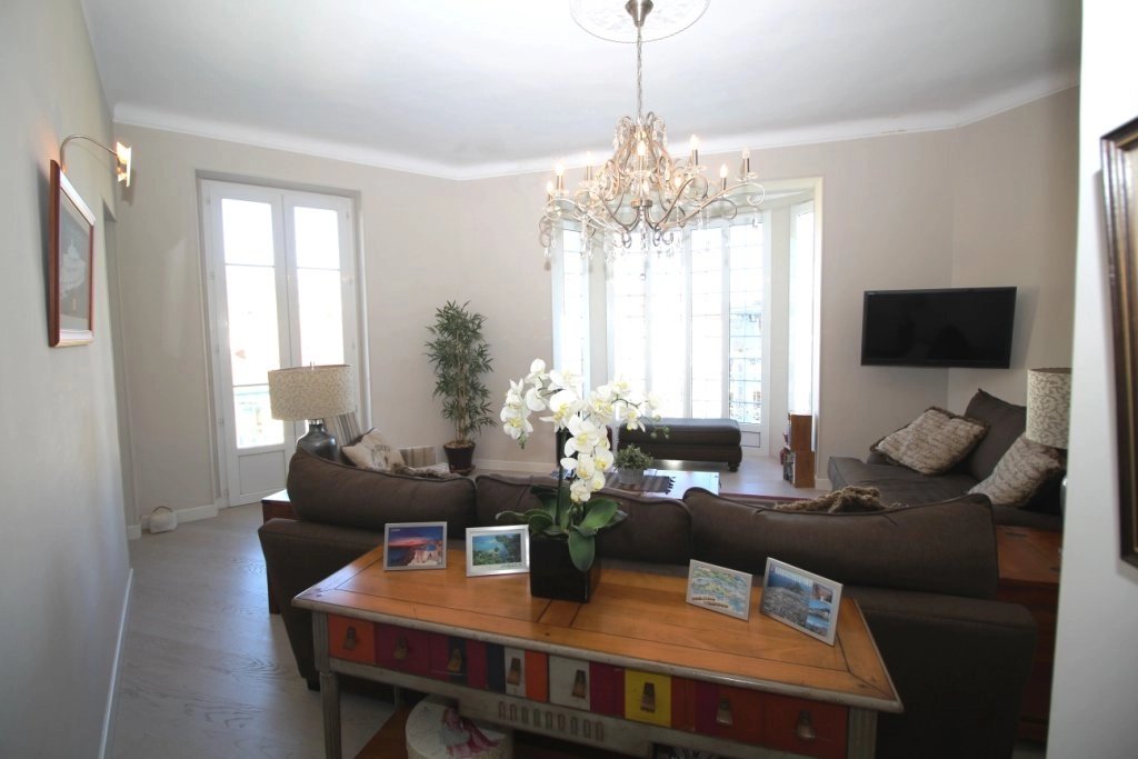 Salon Lustre