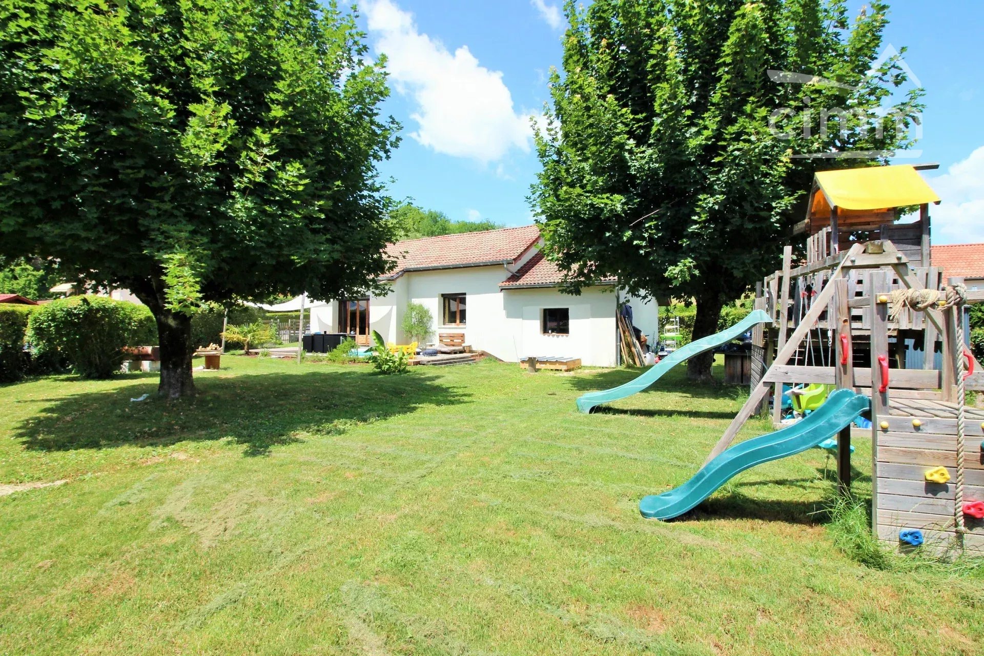 Agence immobilière de 