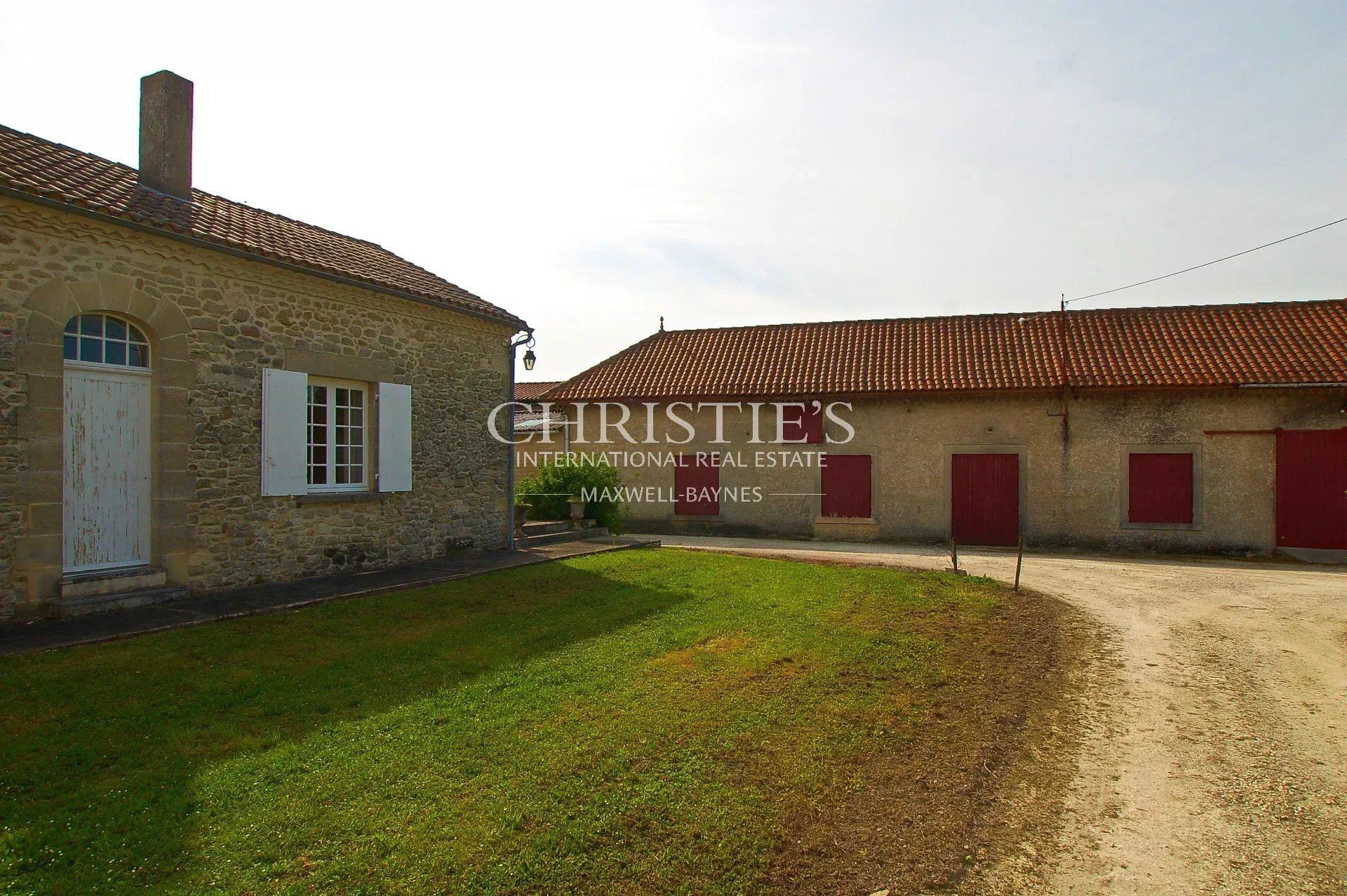 12 Bedroom Vineyard's Image 3