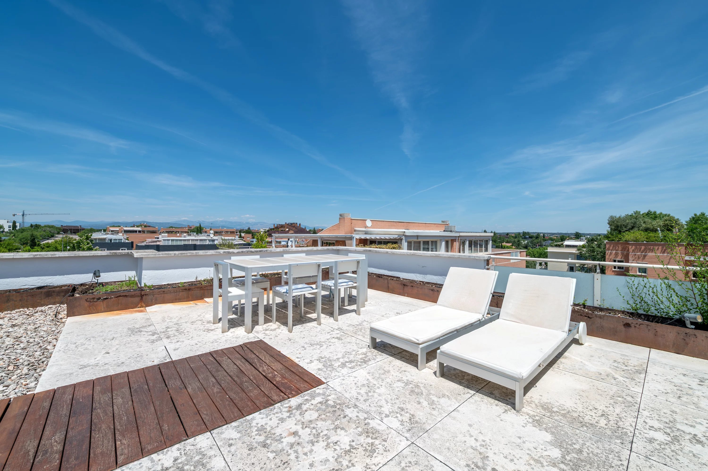 Penthouse exclusif à Moncloa-Aravaca avec piscine et paddle