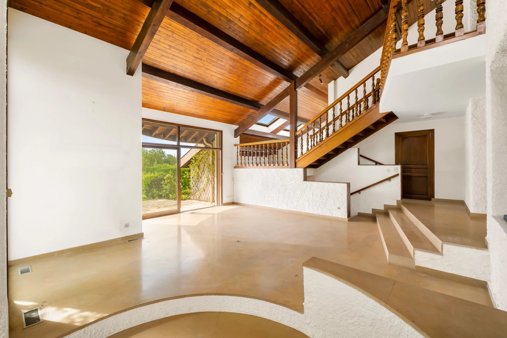Maison 250 m² – Piscine & pool-house – Dardilly-le-Bas (Bois de Serres)