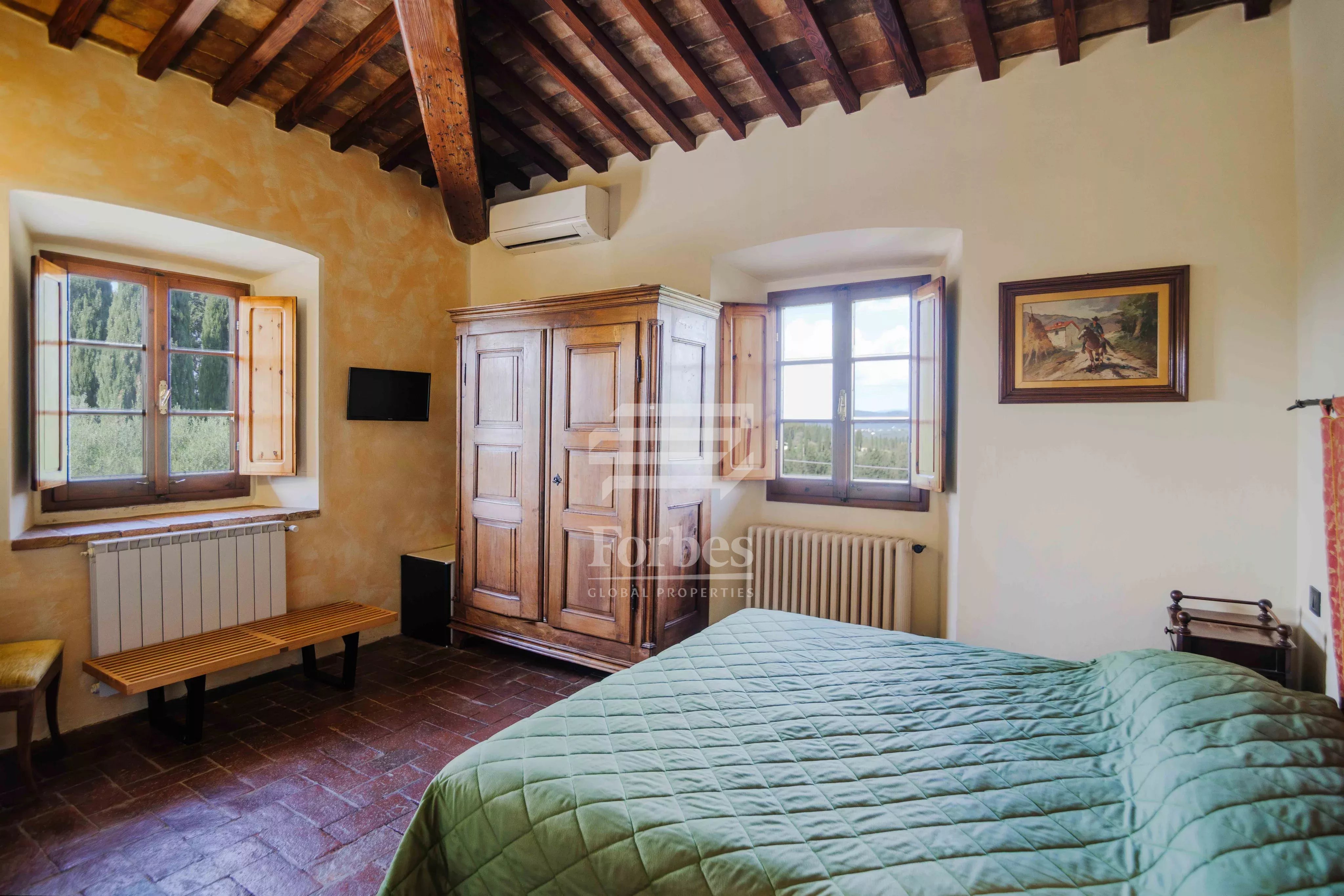 Farmhouse for sale in Tuscany, just minutes from Florence