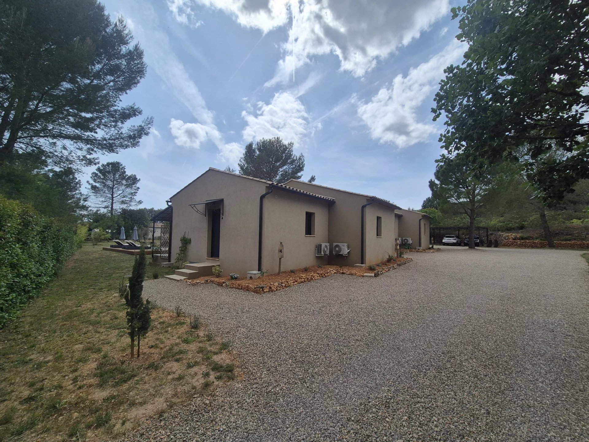 Villa and 4 gites in Cotignac, unique layout with pool house and pool