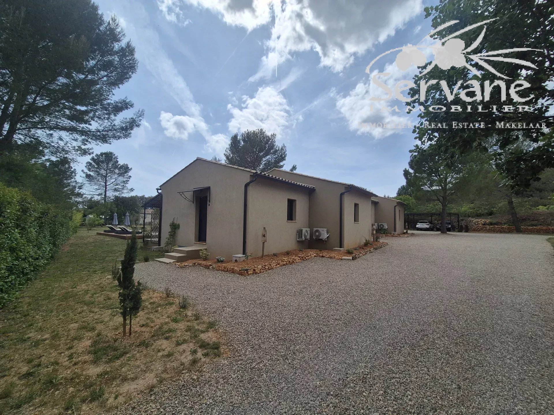 Villa and 4 gites in Cotignac, unique layout with pool house and pool