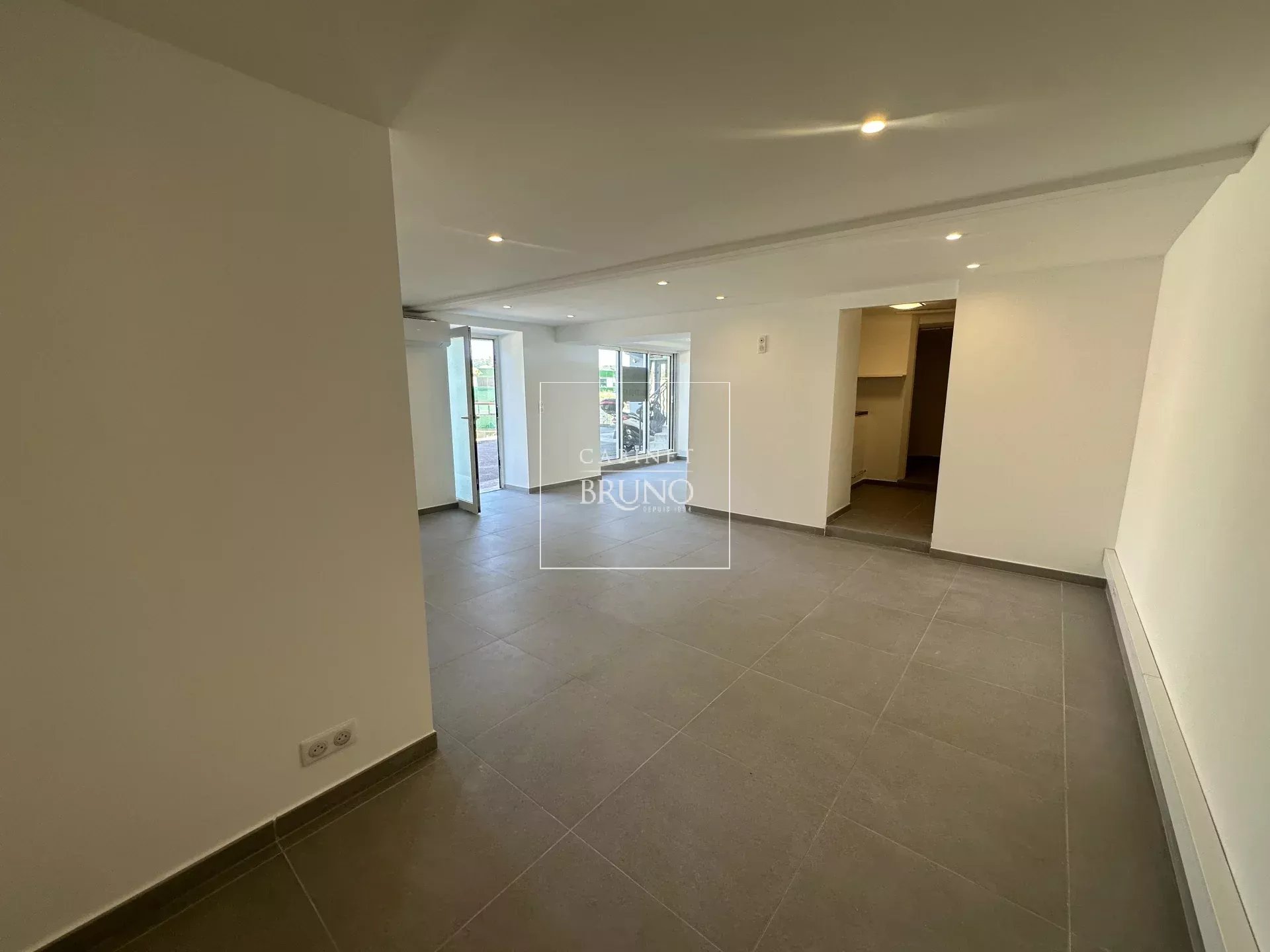Location Local commercial Grasse