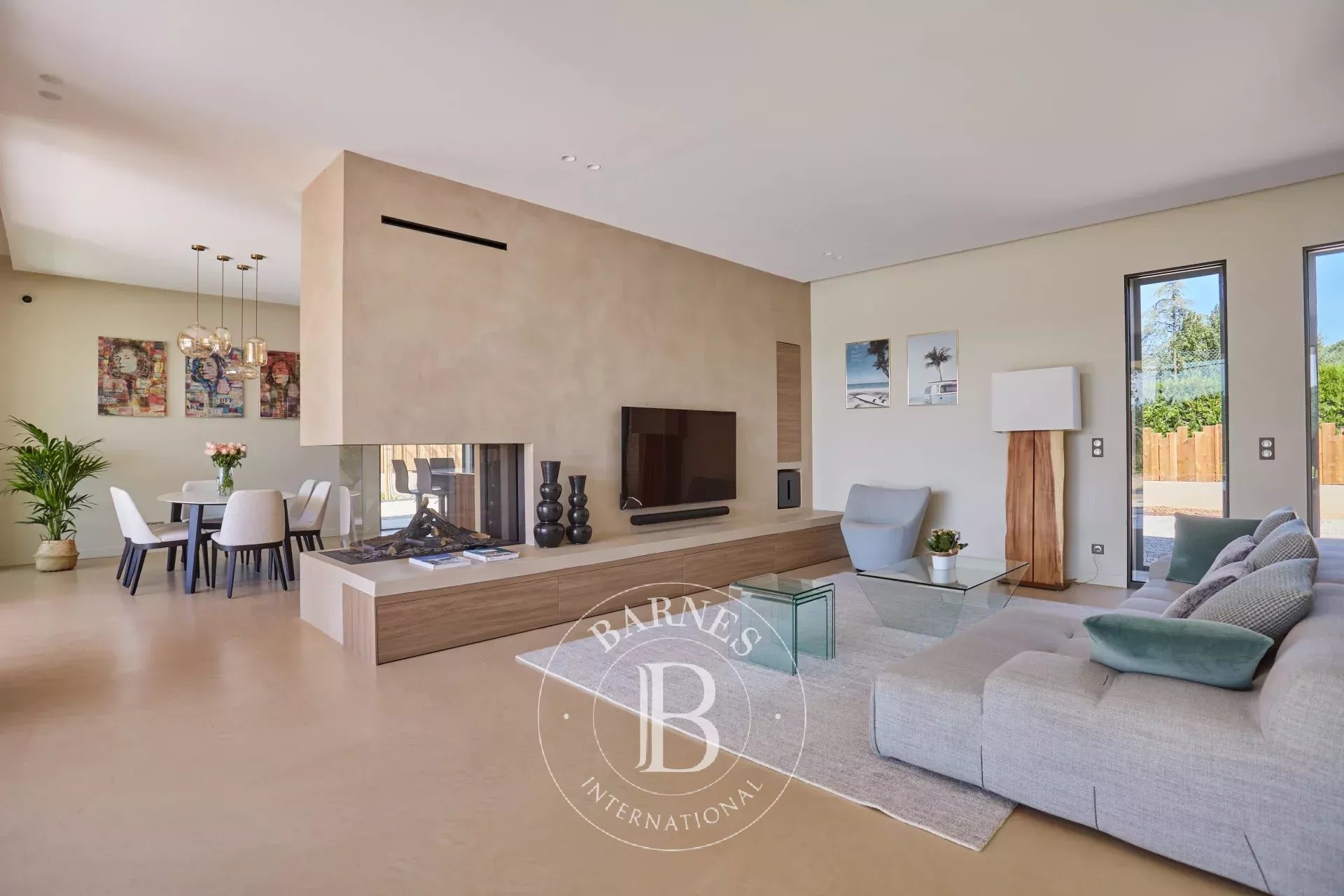AIX-EN-PROVENCE — SINGLE-STORY HOUSE — 5 EN-SUITE BEDROOMS — HEATED POOL — WALKING DISTANCE TO AMENITIES - picture 11