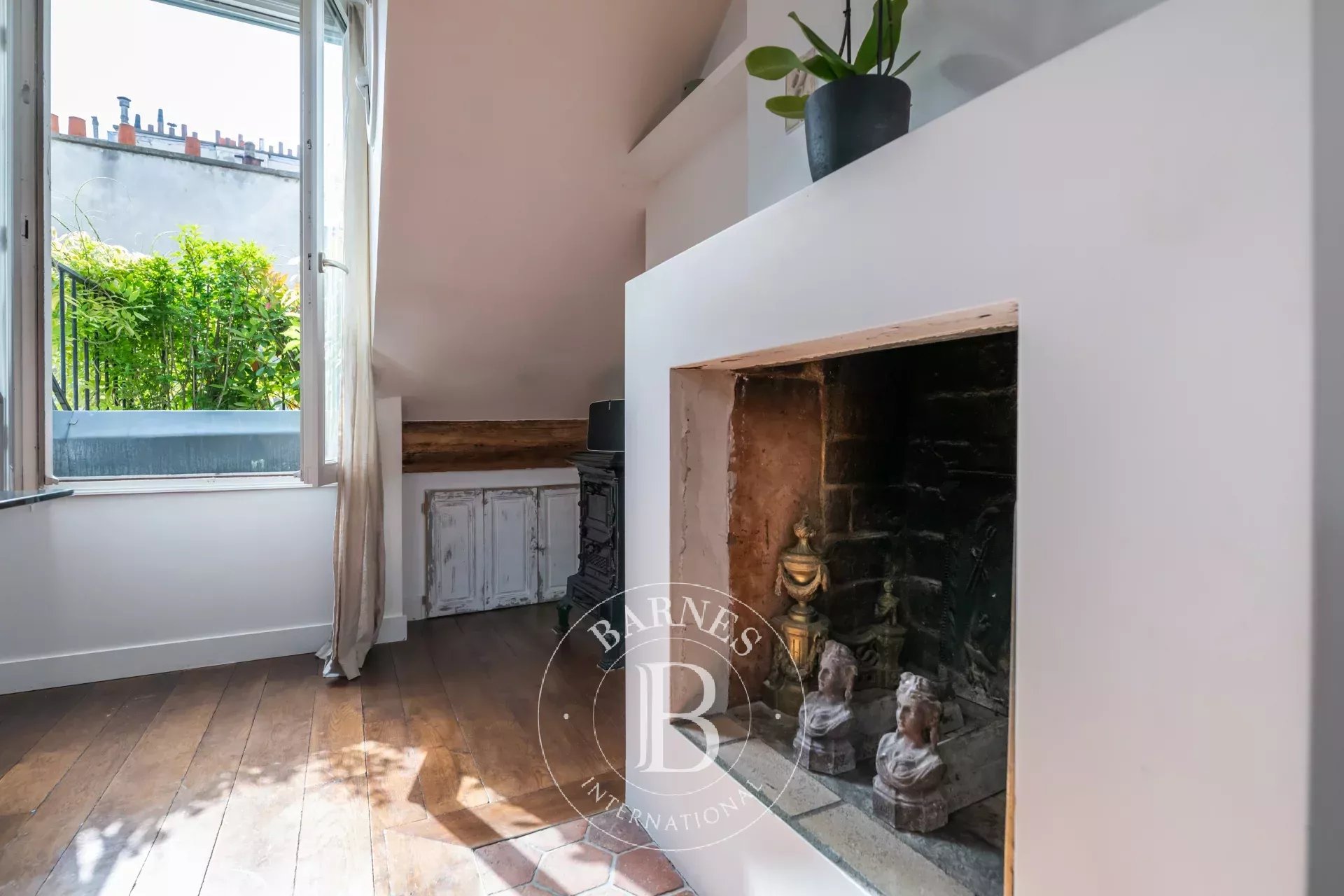 Daire Paris 3ème - picture 17