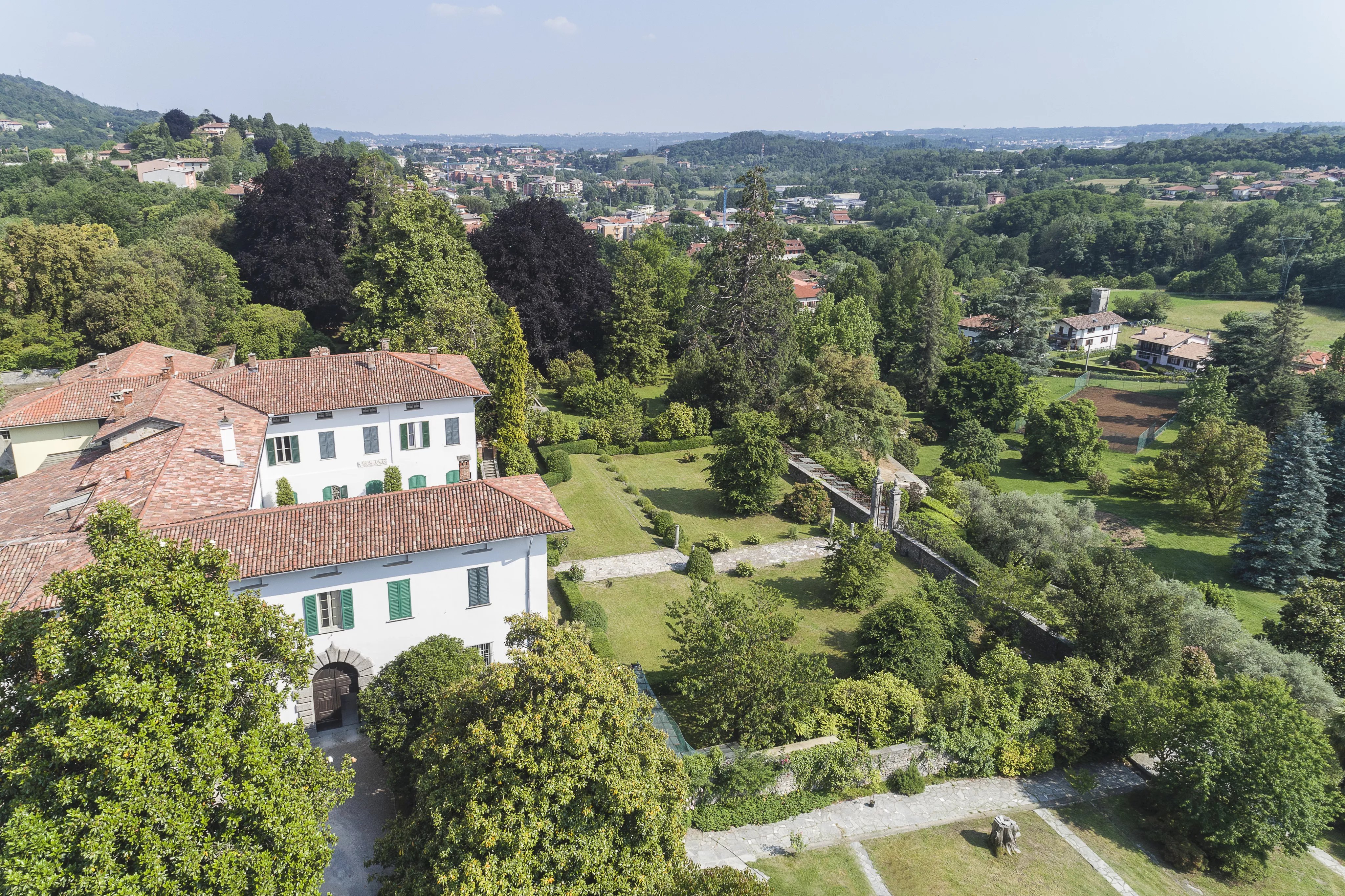 Exclusive historic villa, Como