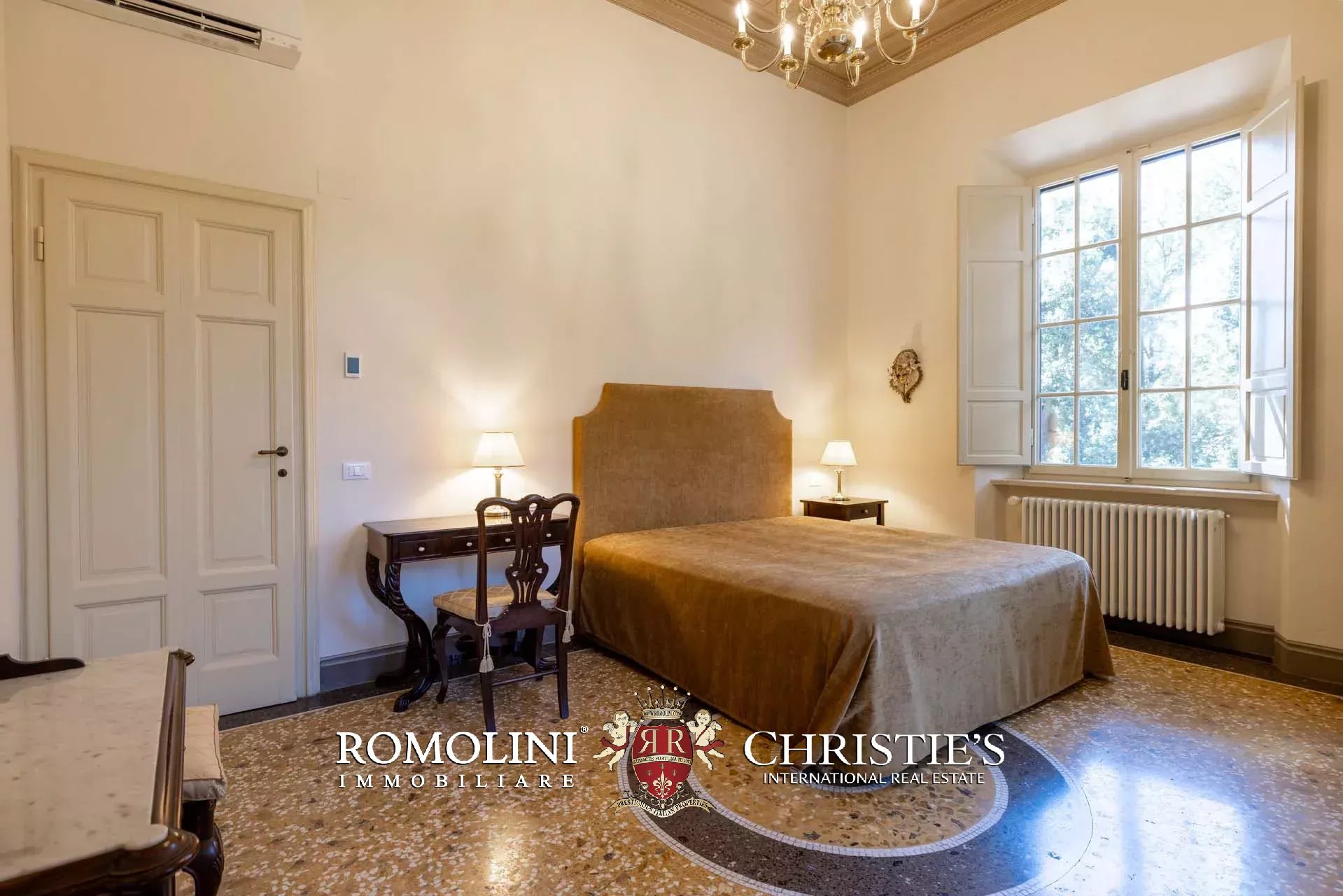 8 Bedroom Villa/Townhouse's Image 71