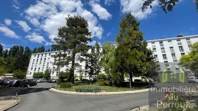 IMMEUBLE RAVALE AVEC ISOLATION EXTERIEUR. DPE en D