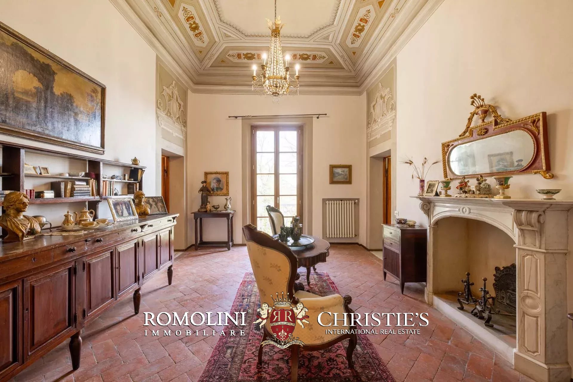 6 Bedroom Villa/Townhouse's Image 36