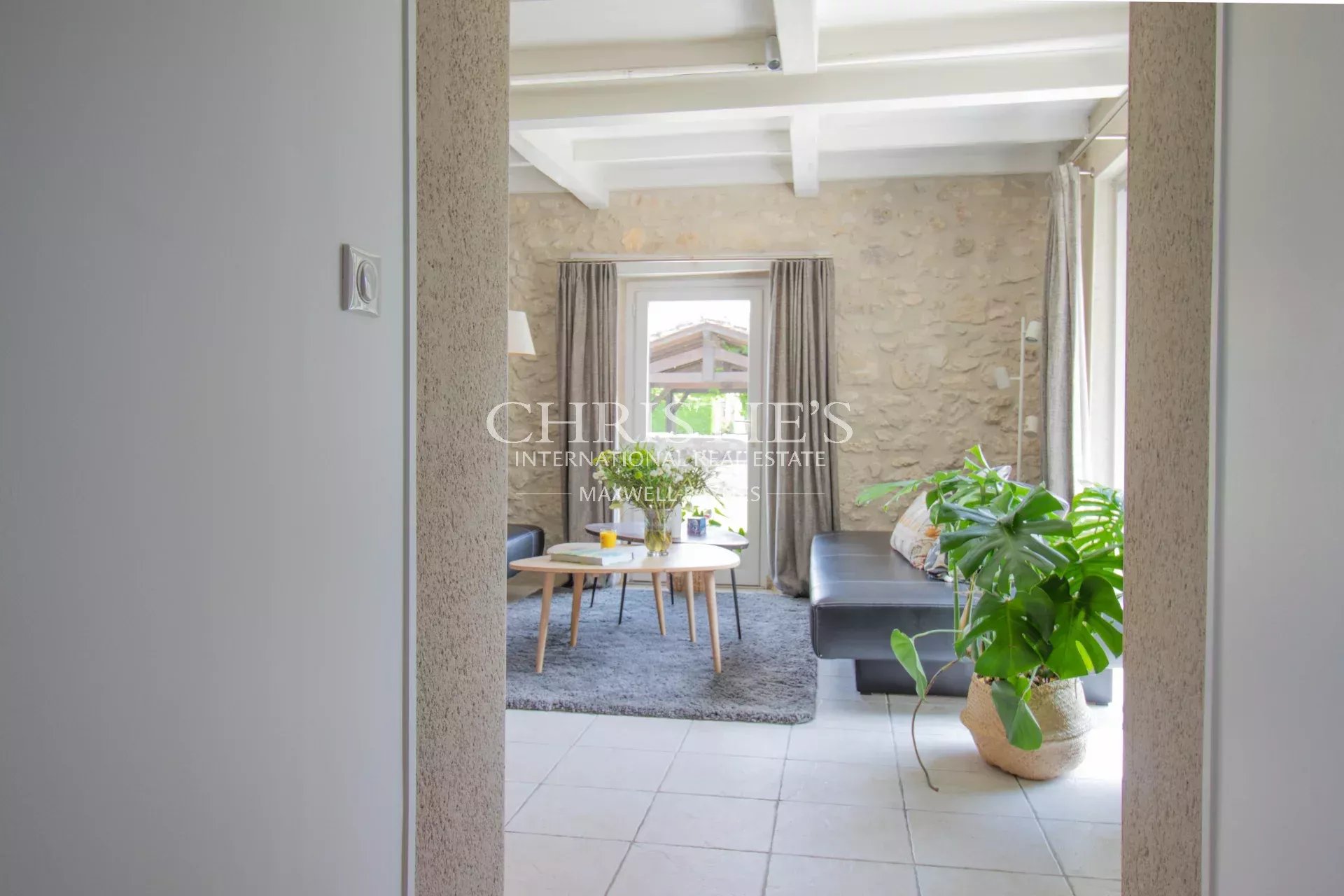 9 Bedroom Villa/Townhouse's Image 7