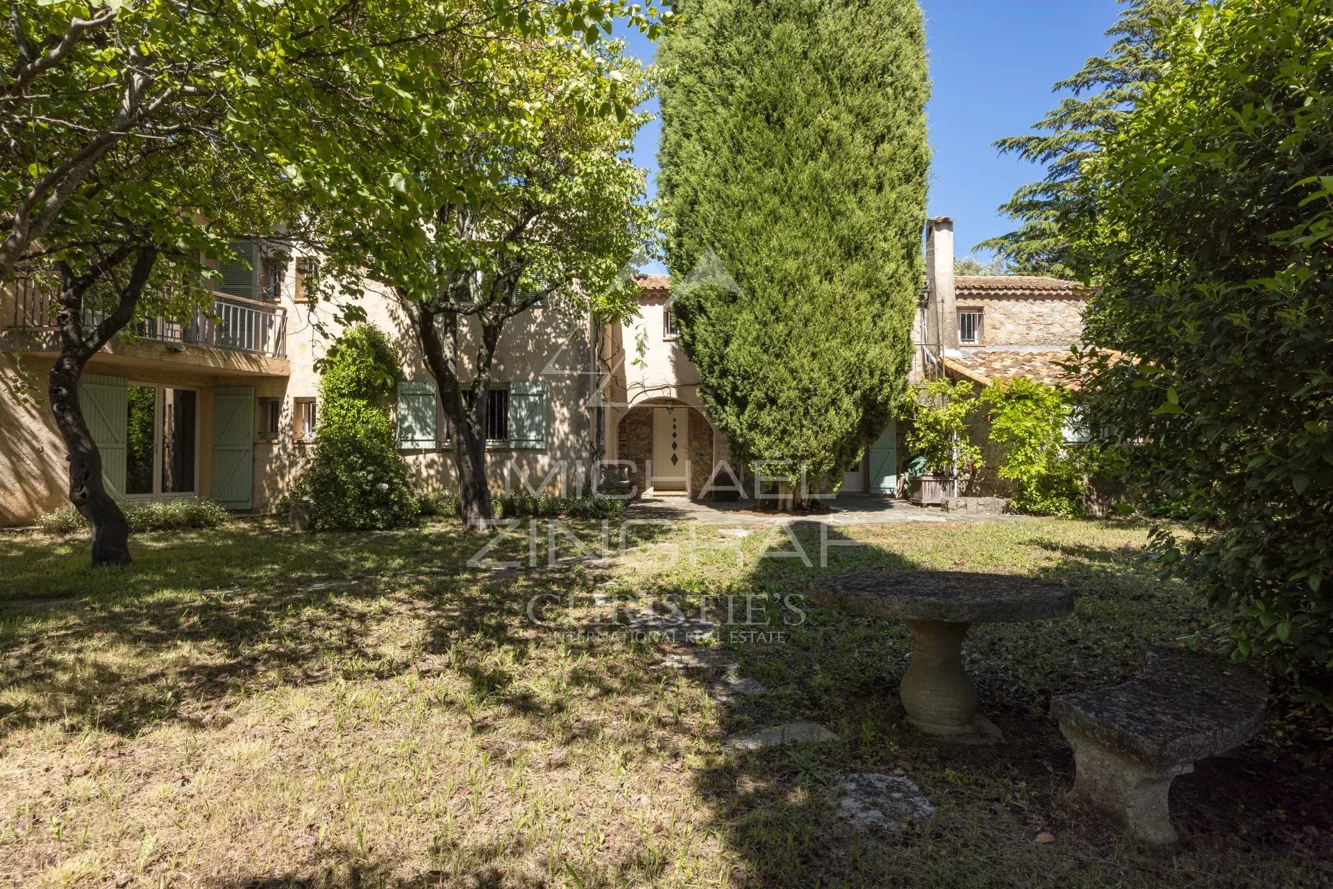 6 Bedroom Villa/Townhouse's Image 8