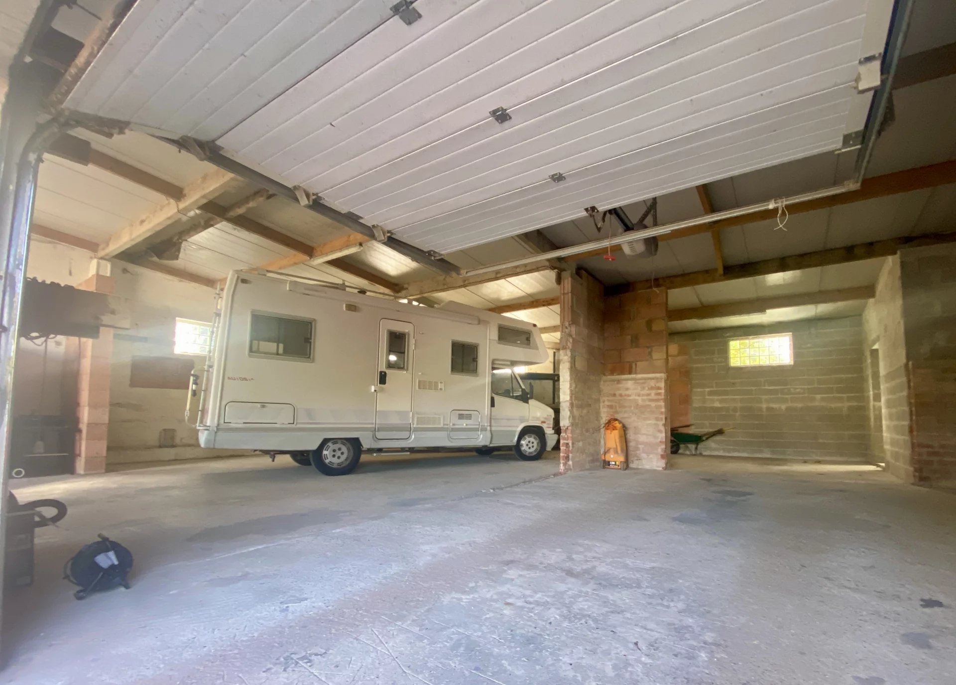 Sale Warehouse Avroult