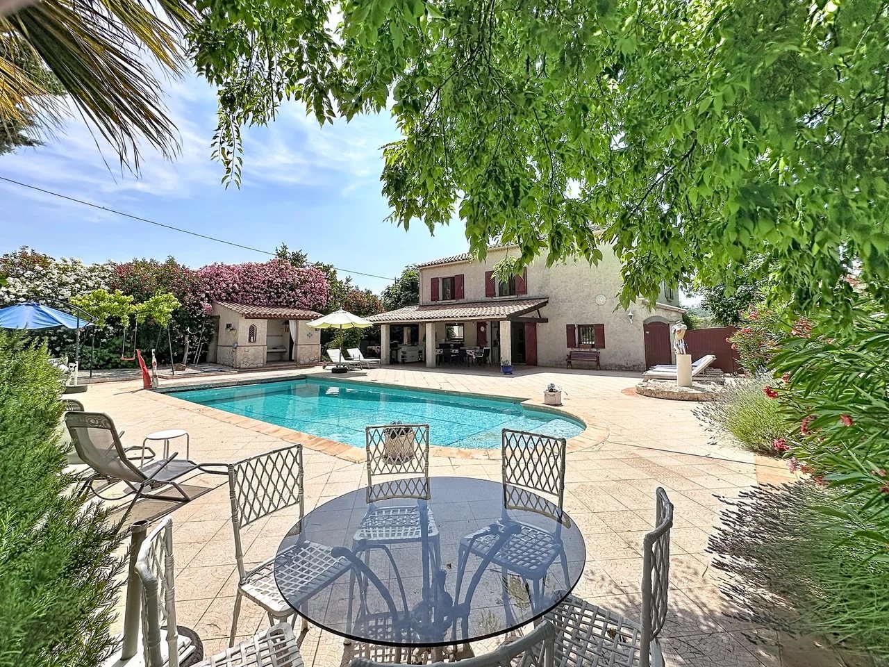 Peacefully located home with lots of possibilities, close to all amenities