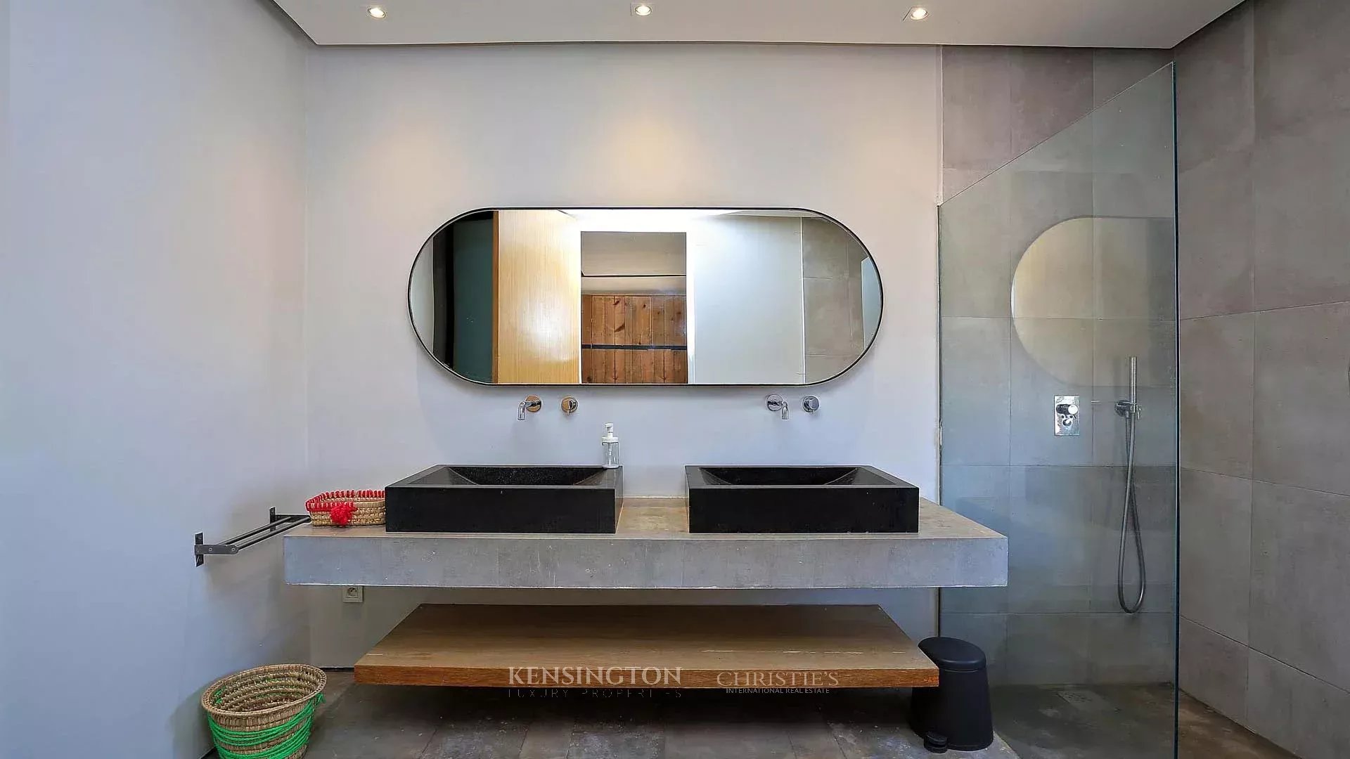 6 Bedroom Villa/Townhouse's Image 42