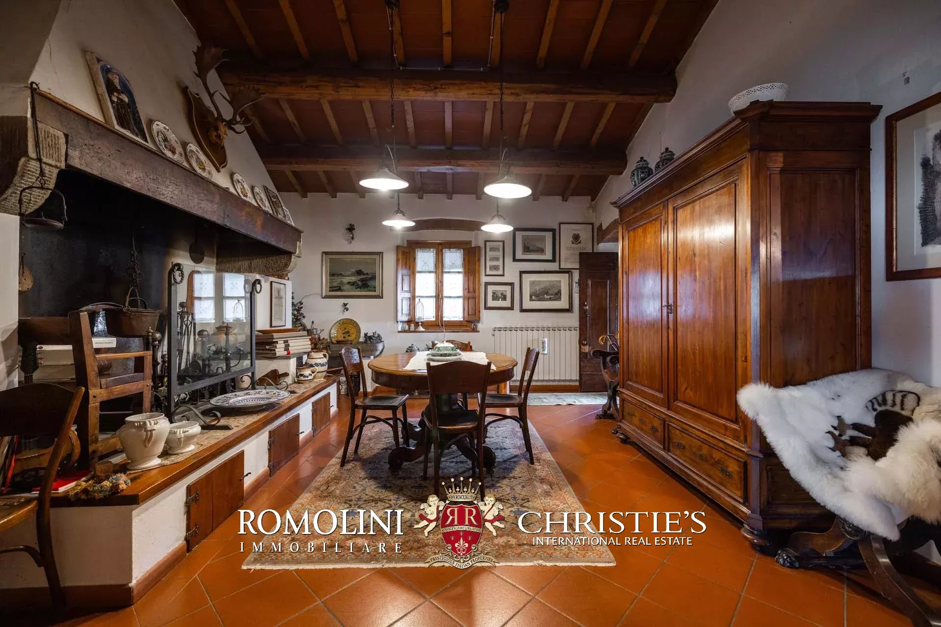 8 Bedroom Villa/Townhouse's Image 26