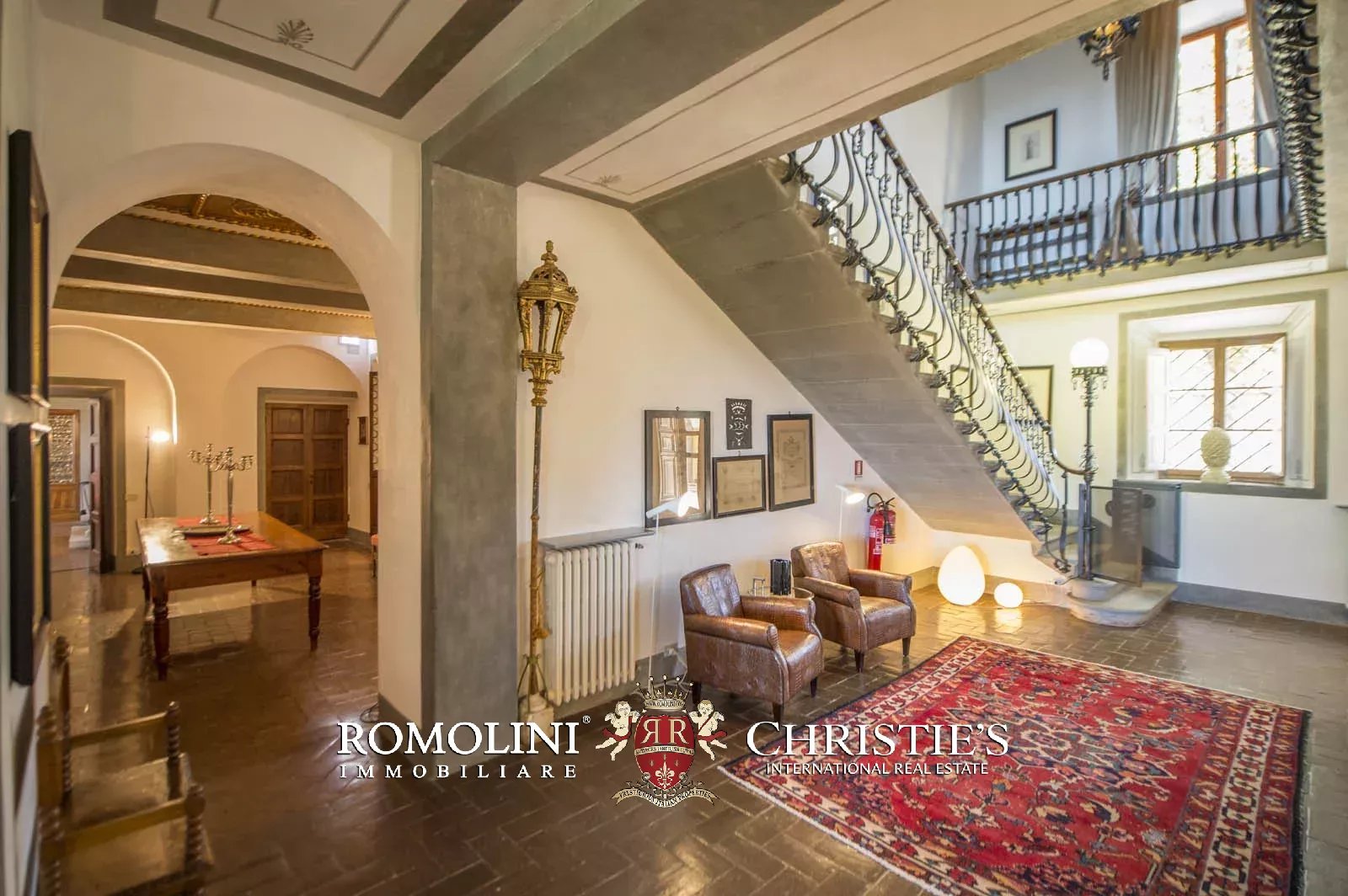 LUXURY HISTORICAL VILLA FOR SALE IN RADDA IN CHIANTI, TUSCANY
