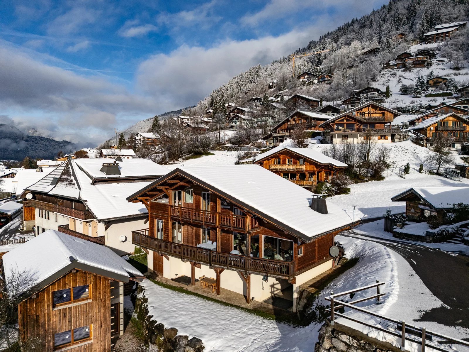 Photo of MORZINE - Stylish 5 bedroom chalet in central Morzine