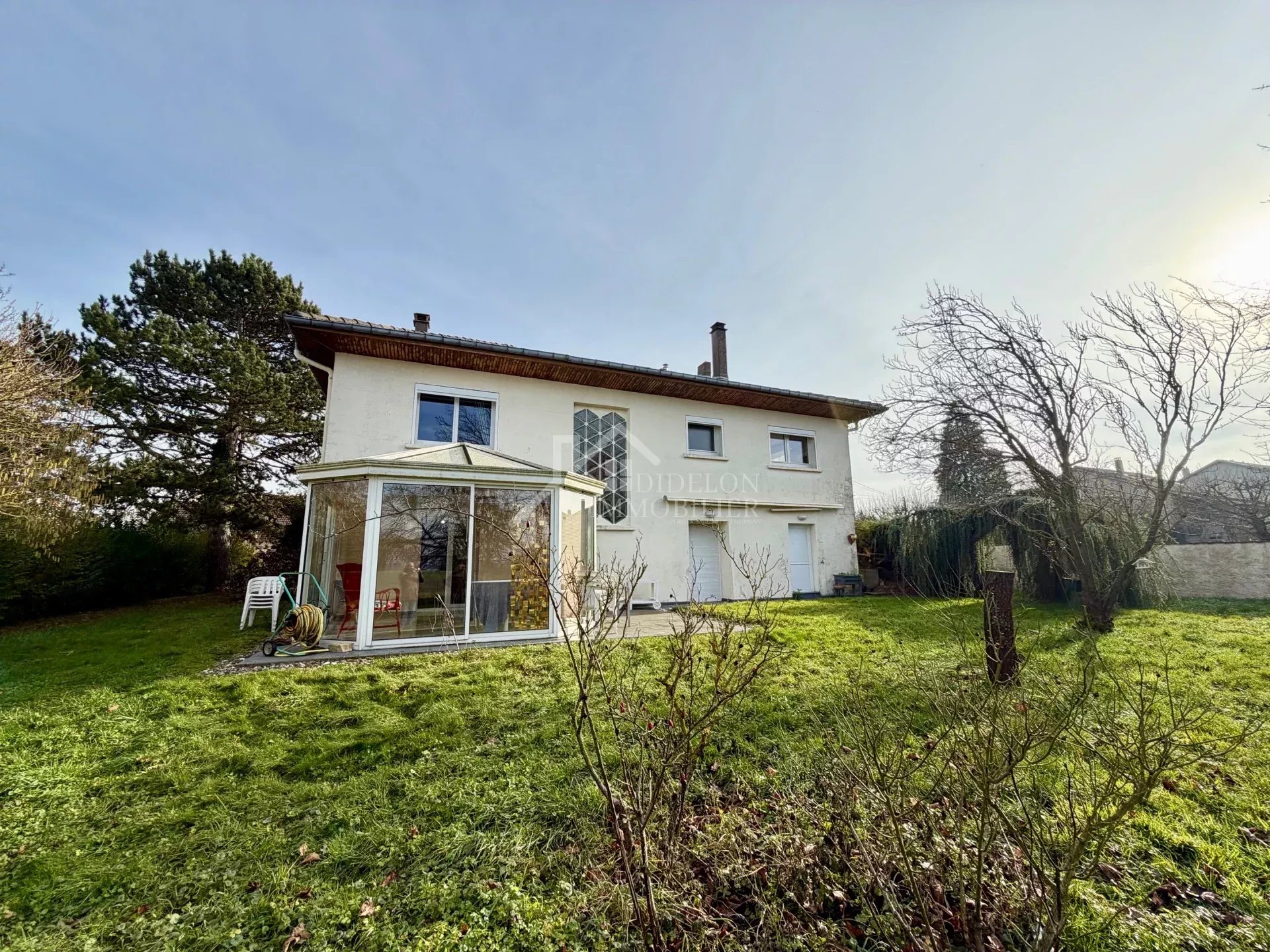 Agence immobilière de 