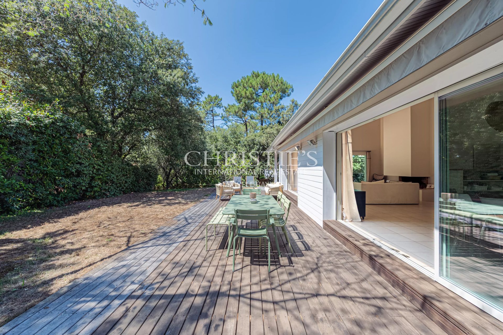 6 Bedroom Villa/Townhouse's Image 15