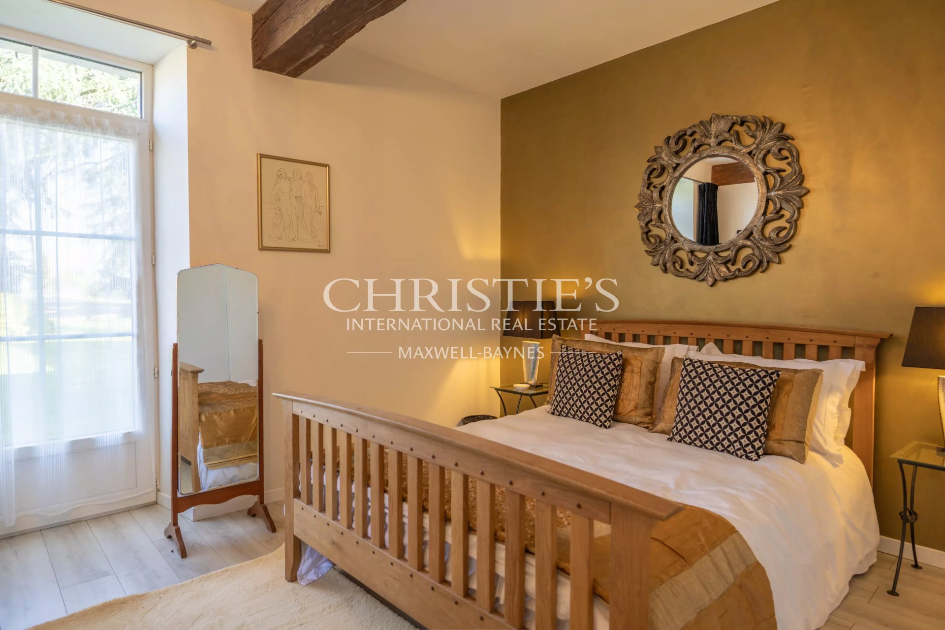 10 Bedroom Villa/Townhouse's Image 14