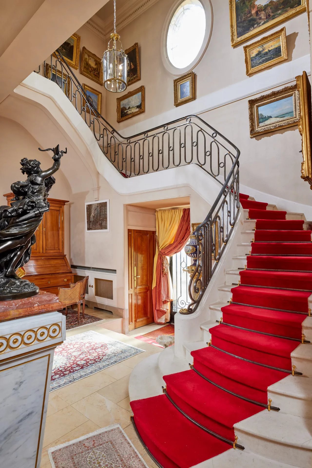 Art Deco property built by architect Michel Roux-Spitz in FONTAINEBLEAU