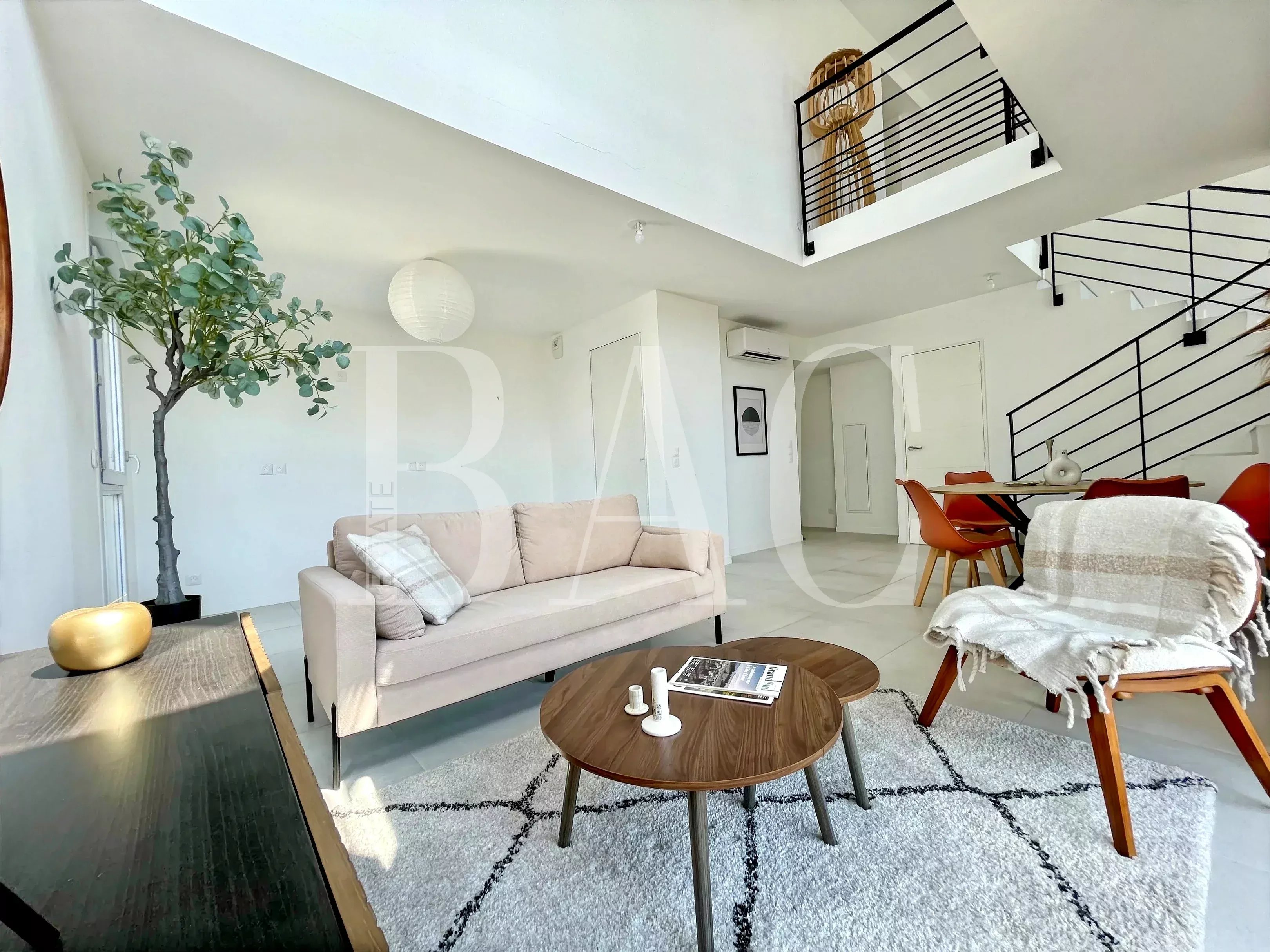 Agence immobilière de 