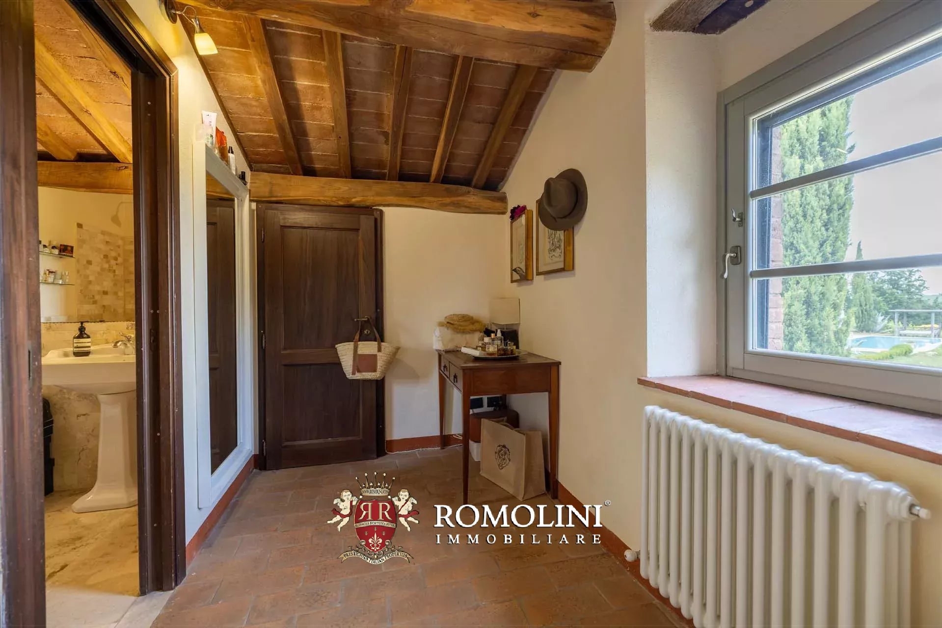6 Bedroom Villa/Townhouse's Image 52