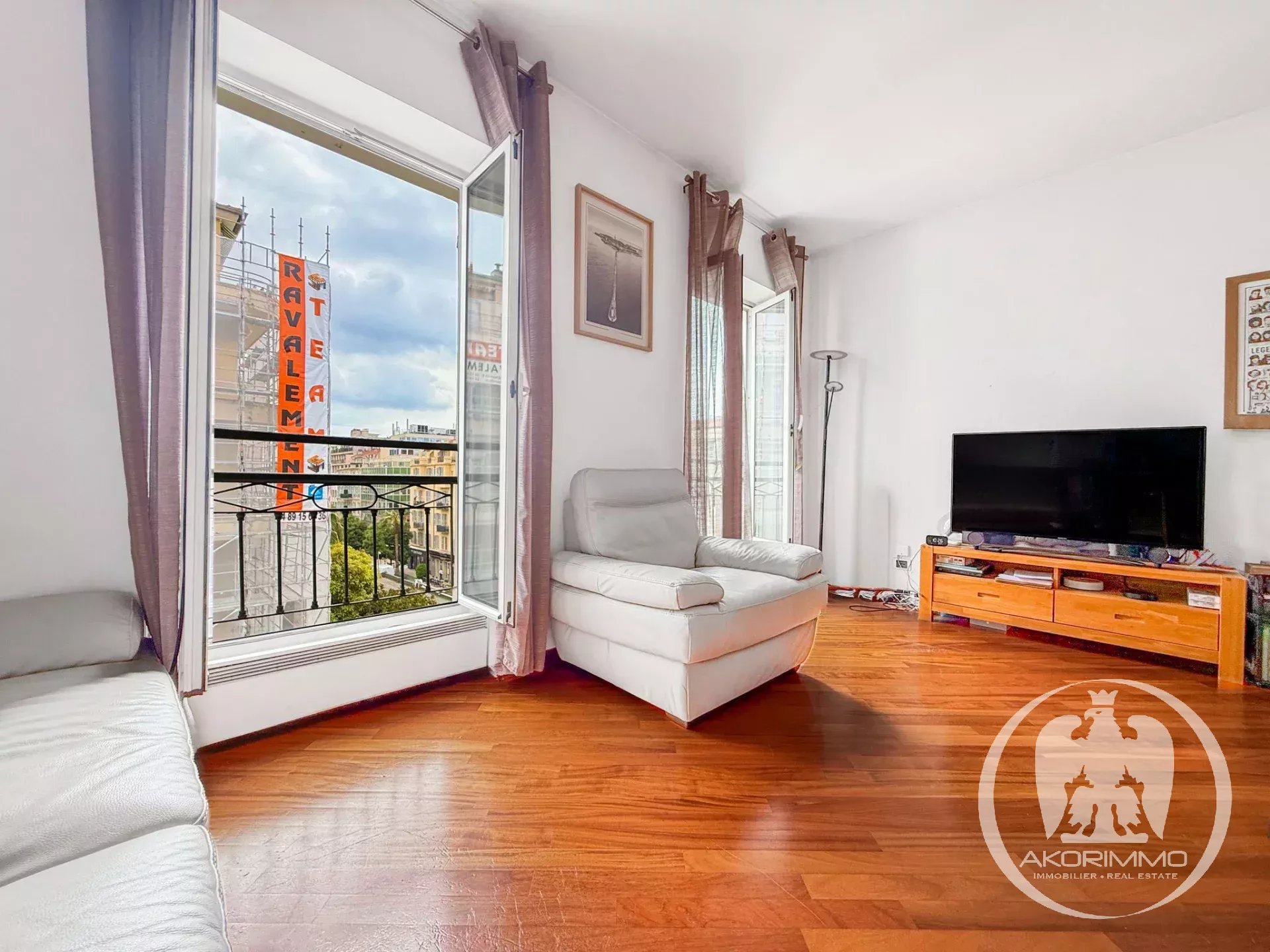 JEAN MEDECIN/MASSENA /NICE CENTRE /DUPLEX DERNIER ETAGE /3PIECES 72m2 HABITABLE 52m2 LOI CARREZ/