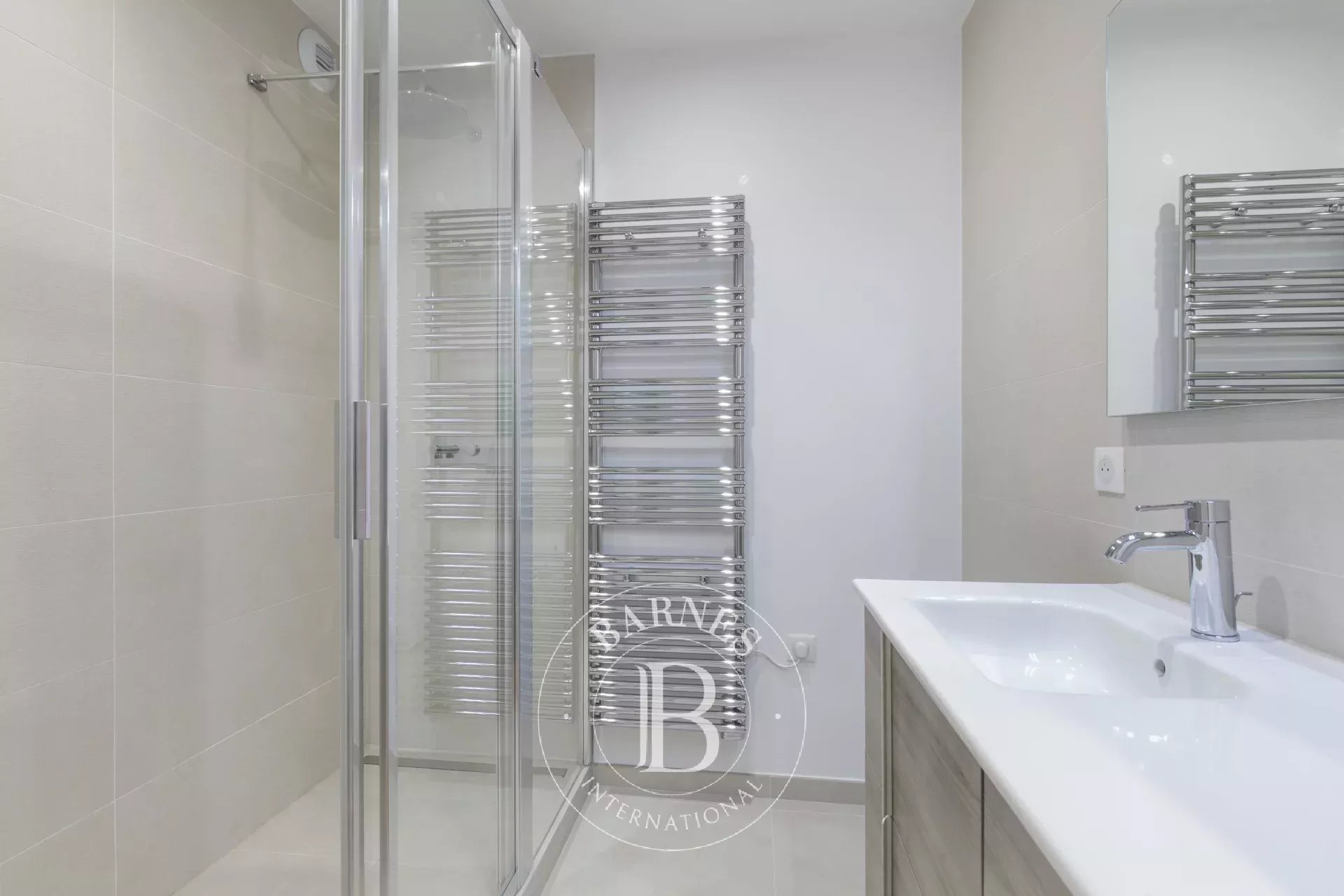 Neuilly - Inkermann - Garden Level - 3 Bedroom Dual-Aspect Apartment - picture 13