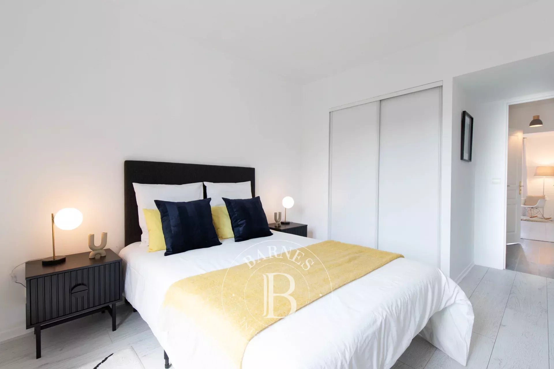 Daire Levallois-Perret - picture 7