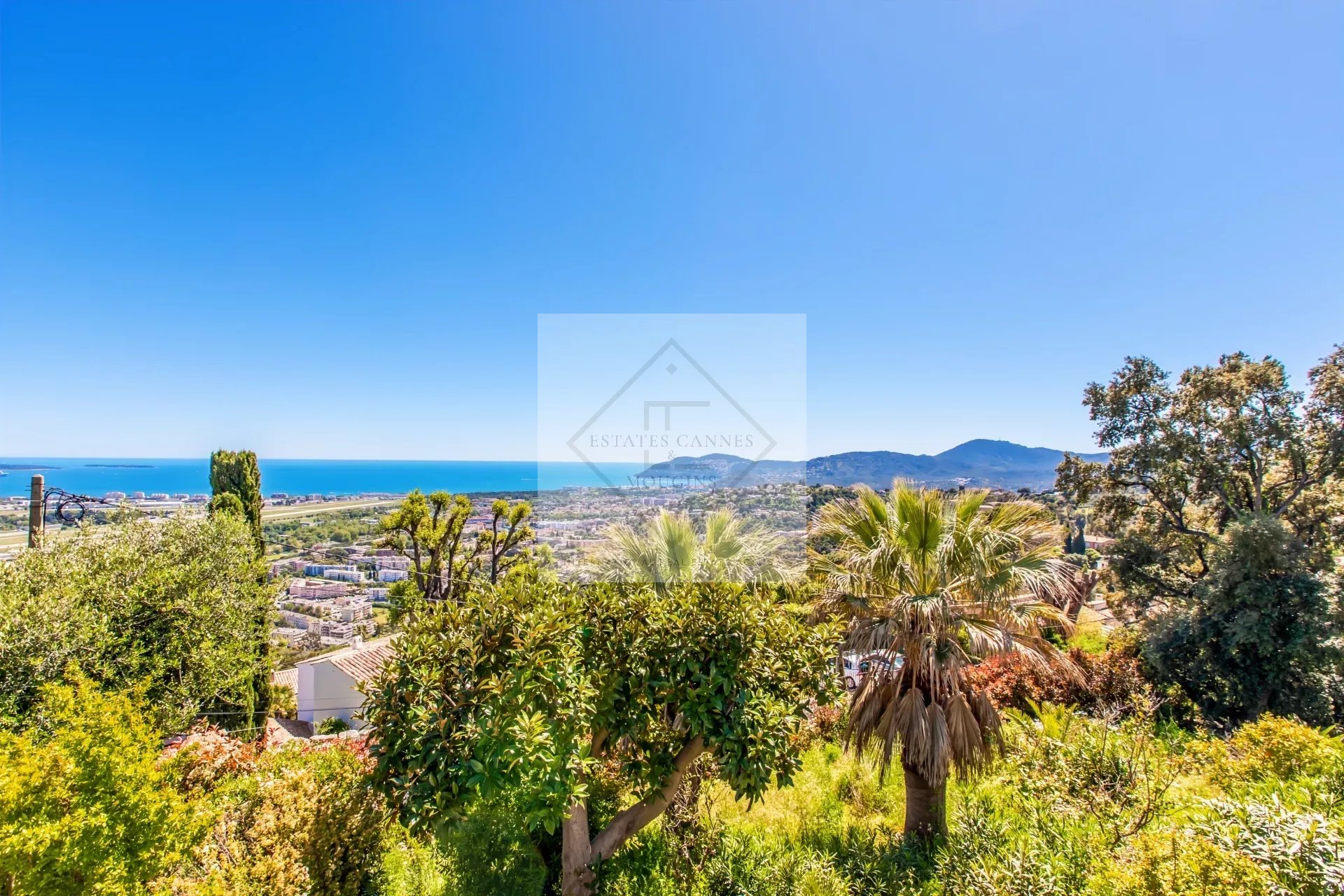 VUE MER PANORAMIQUE – UNE OPPORTUNITÉ RARE AUX PORTES DE CANNES — photo 3