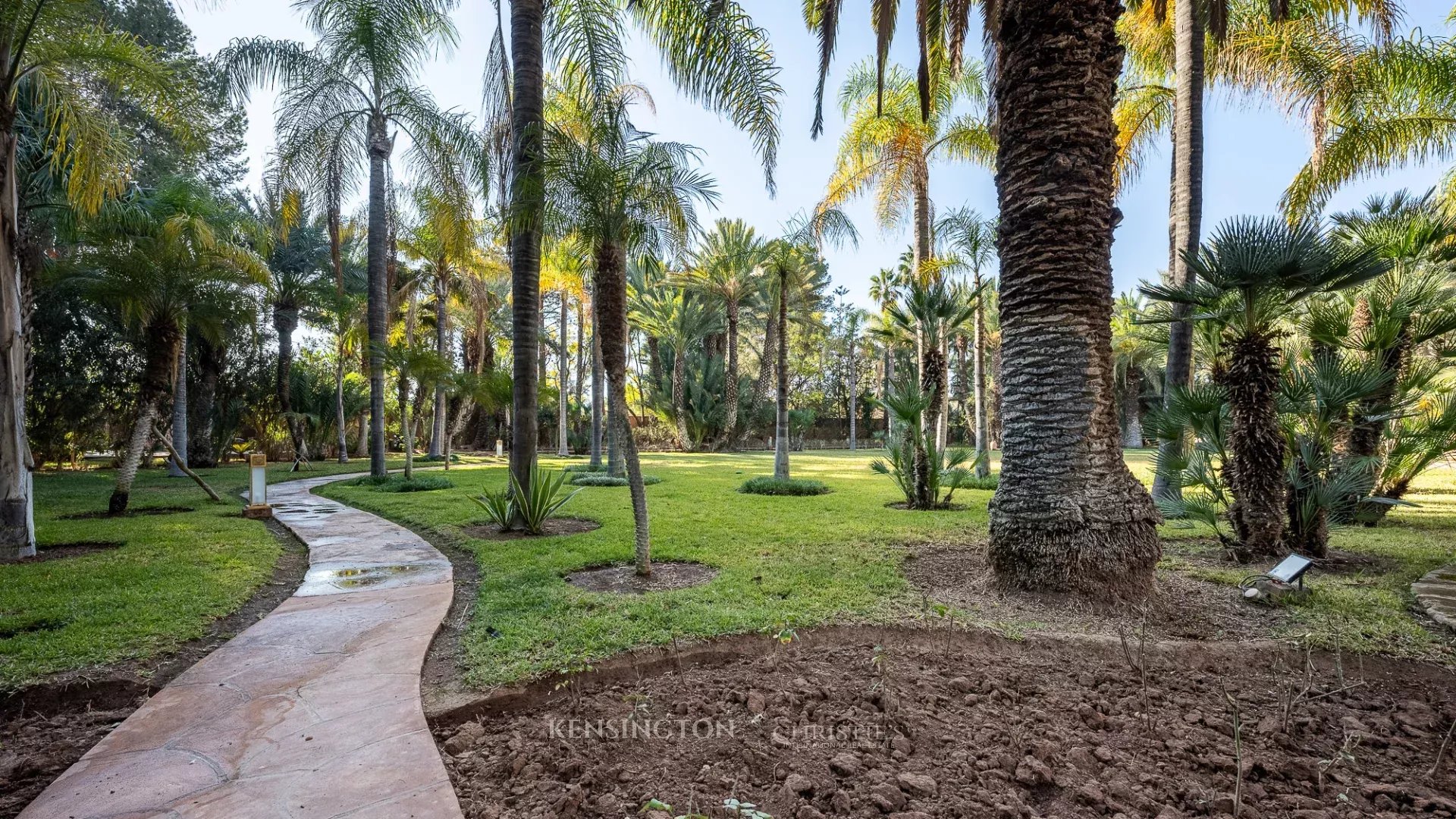 6 Bedroom Villa/Townhouse's Image 68