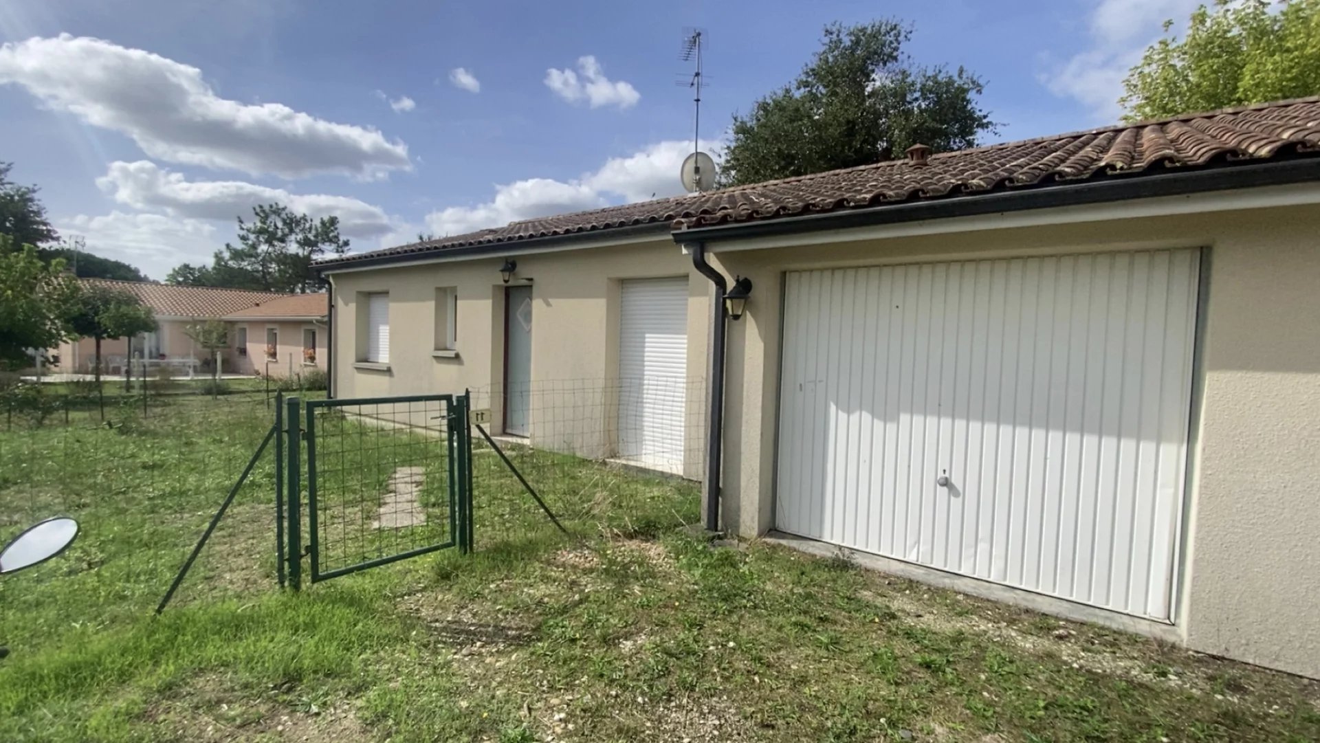 Agence immobilière de ROSER BEATRICE