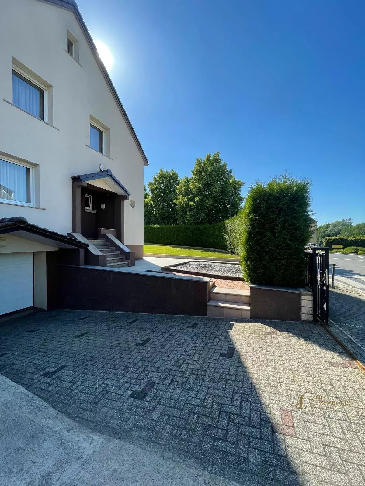 Sale Village house Schouweiler