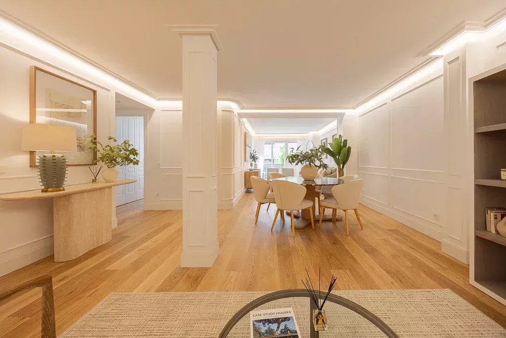 Madrid - Salamanca - Renovated apartment with garage