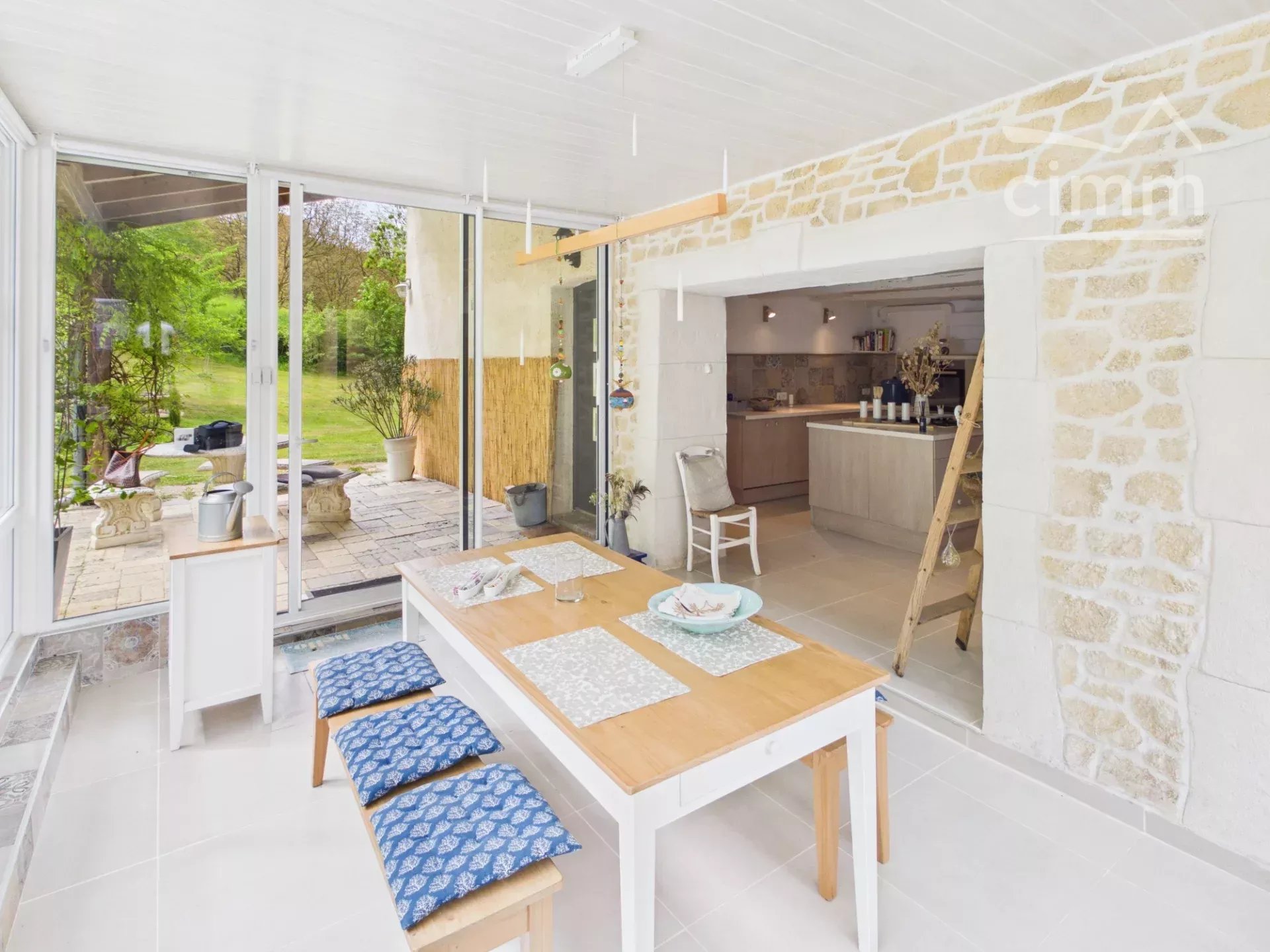 Agence immobilière de 