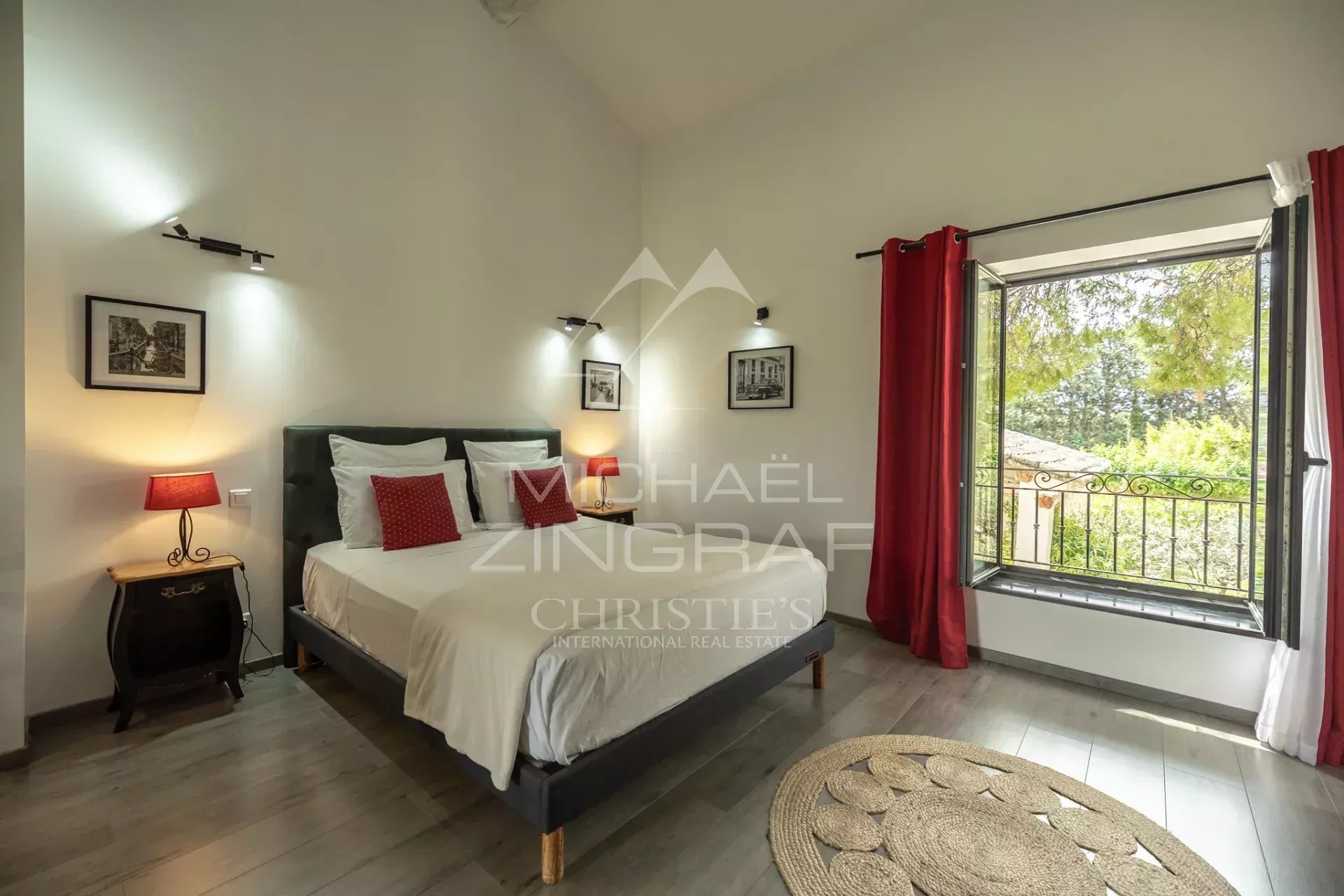 6 Bedroom Villa/Townhouse's Image 7