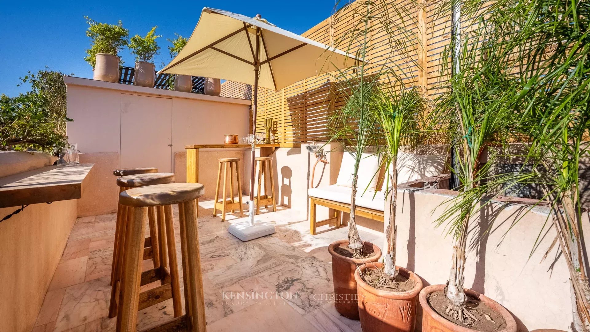 10 Bedroom Villa/Townhouse's Image 35