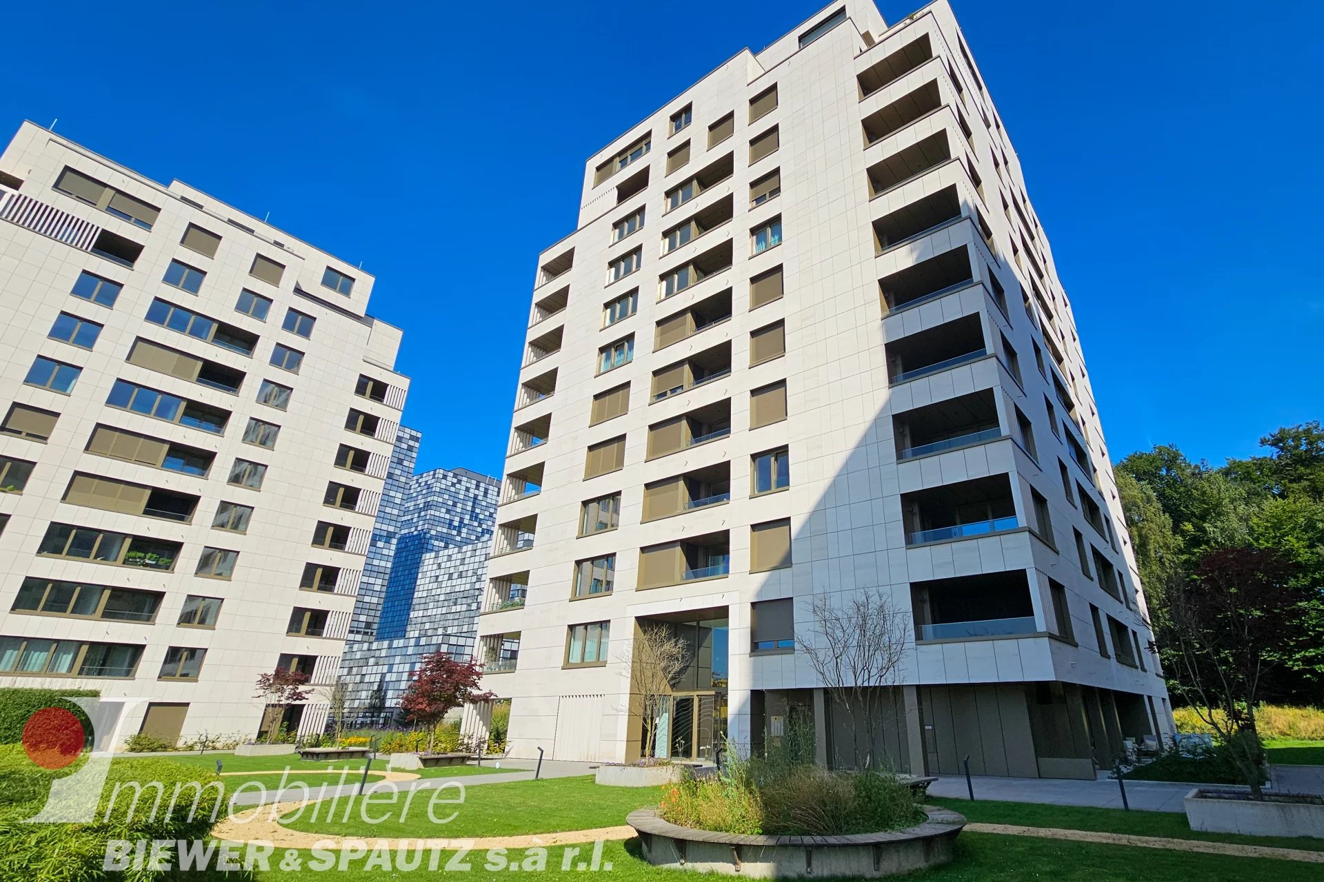 ZU VERMIETEN - Modernes zwei Schlafzimmer Apartment in Kirchberg