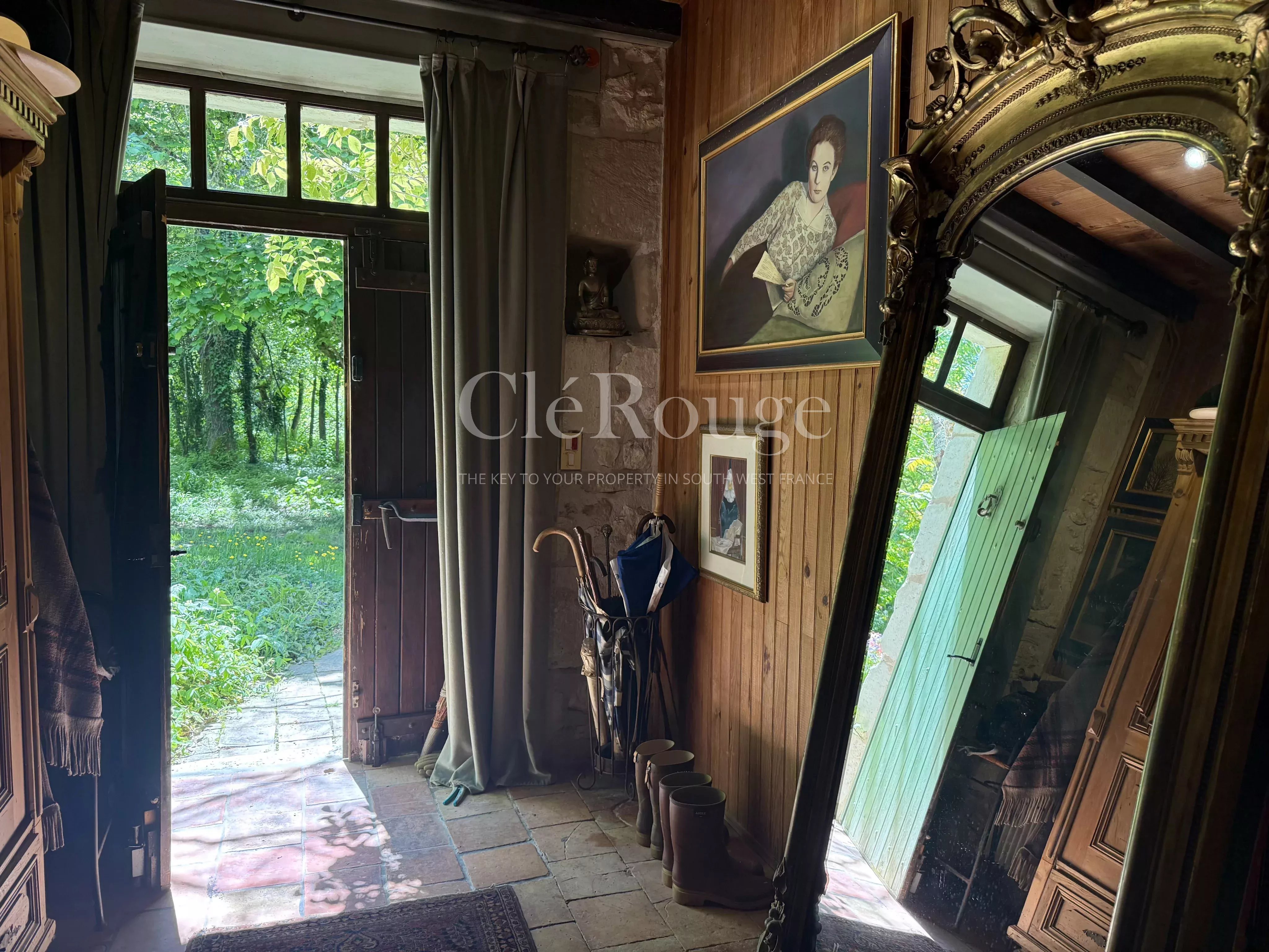 5 minutes from Lauzun - Stone house with barns, pond and park