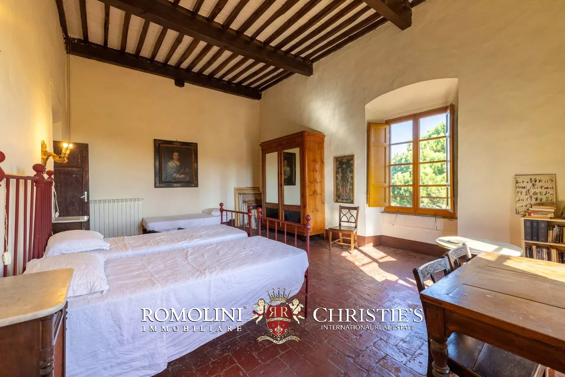 14 Bedroom Villa/Townhouse's Image 49