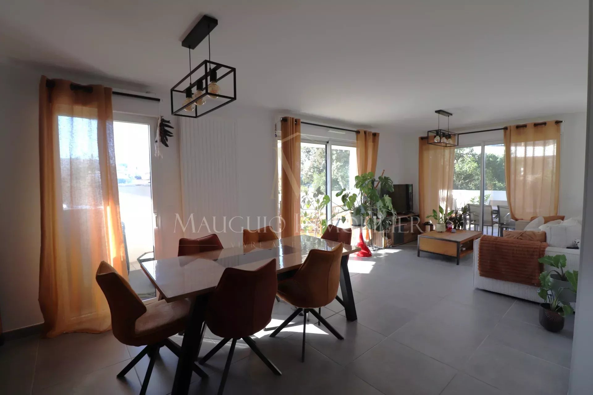 APPARTEMENT T4 AVEC TERRASSE  DE 55 m²