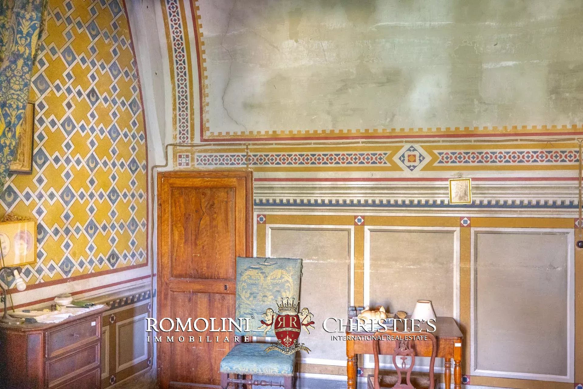 37 Bedroom Chateau's Image 41