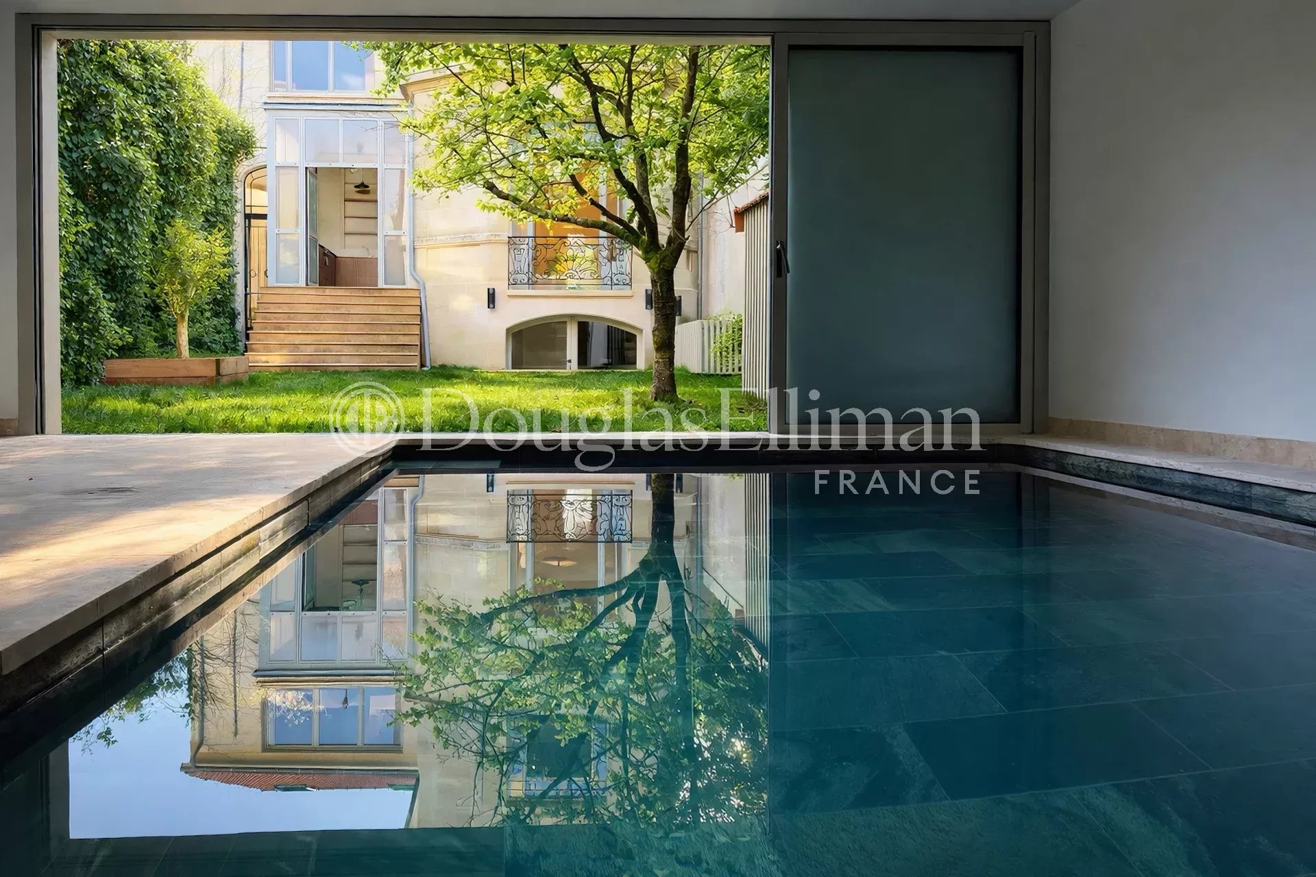 BORDEAUX – Superbe maison de ville rénovée à Bordeaux Caudéran, à deux pas du Parc Bordelais - Image nᵒ2