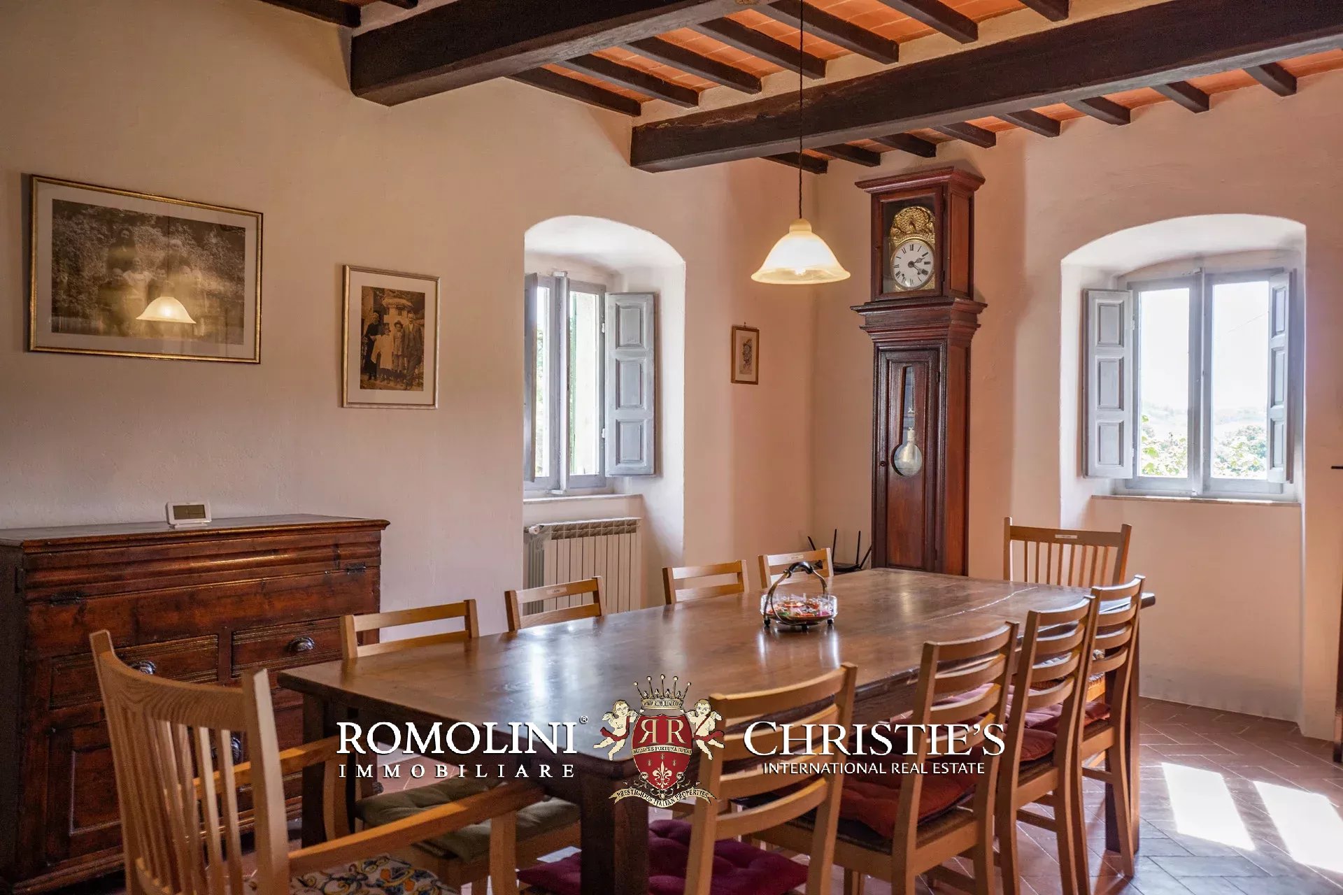6 Bedroom Villa/Townhouse's Image 38