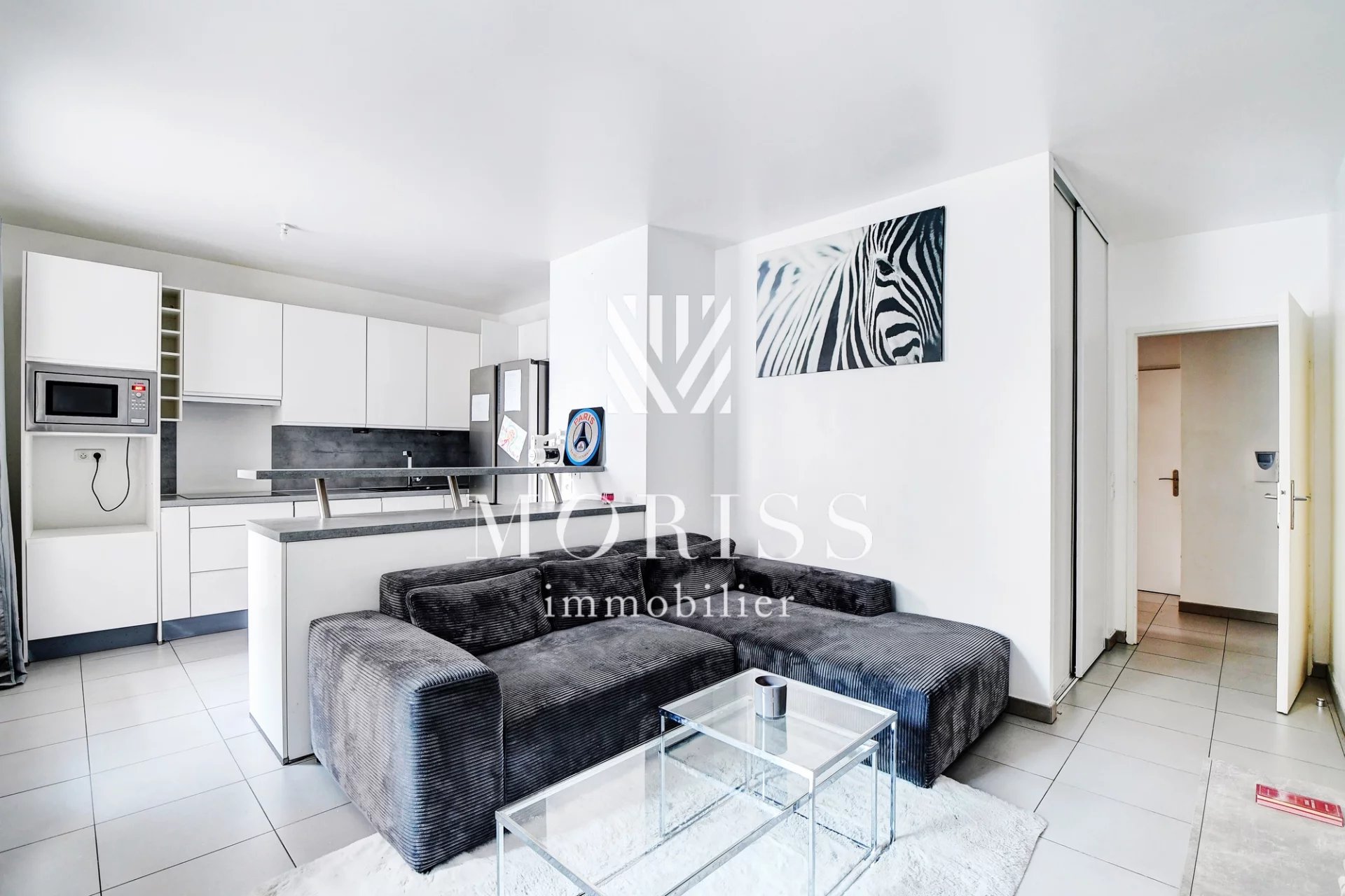 Appartement 3 pièces / 46m2 / Ligne 13 / Métro Porte de Paris 93 - Image Array